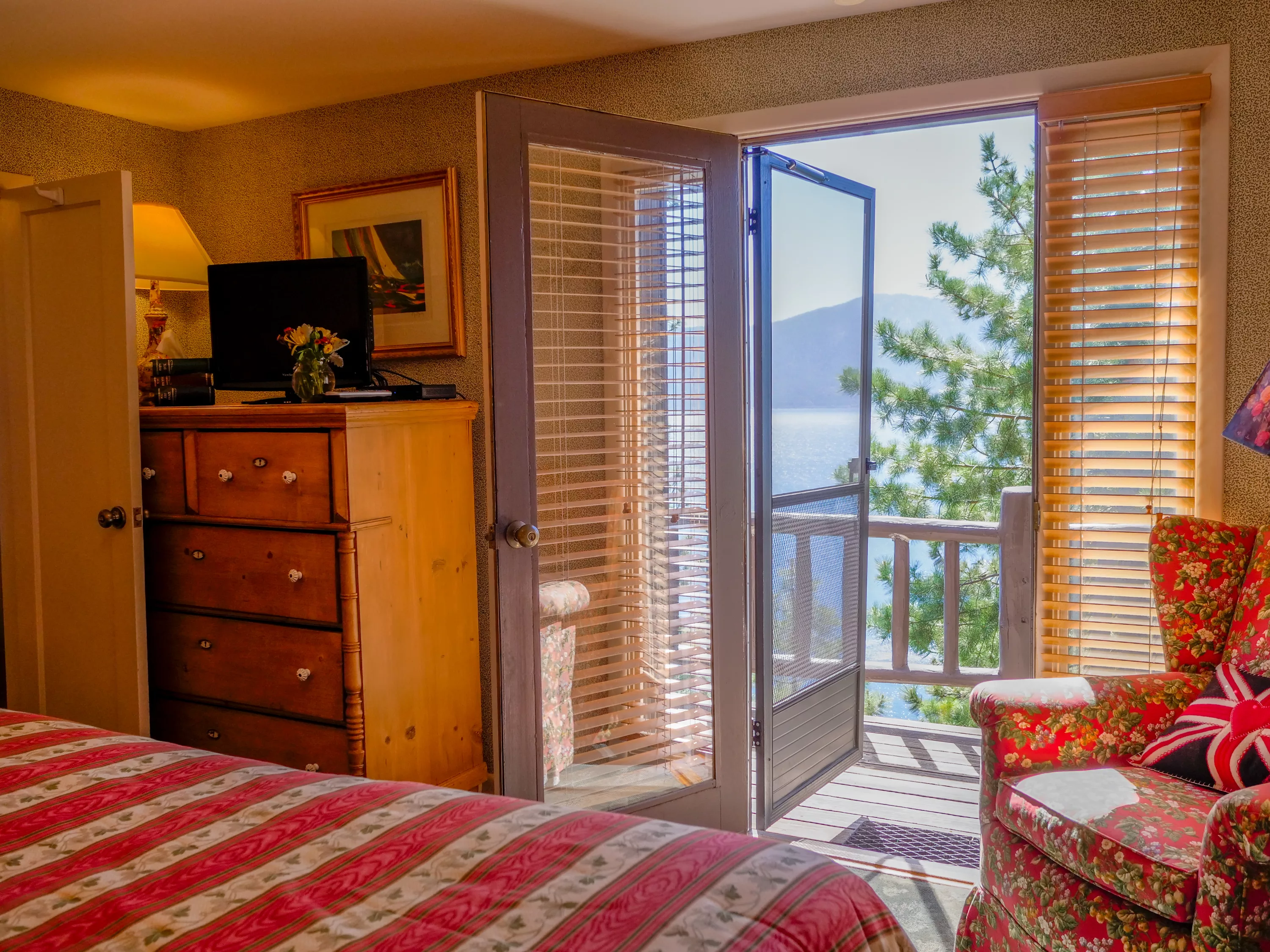 26 Calaneva Drive, Lake Tahoe, Nevada 89402 - 26-cala-neva-crystal-bay-nevada18_qnt4m9