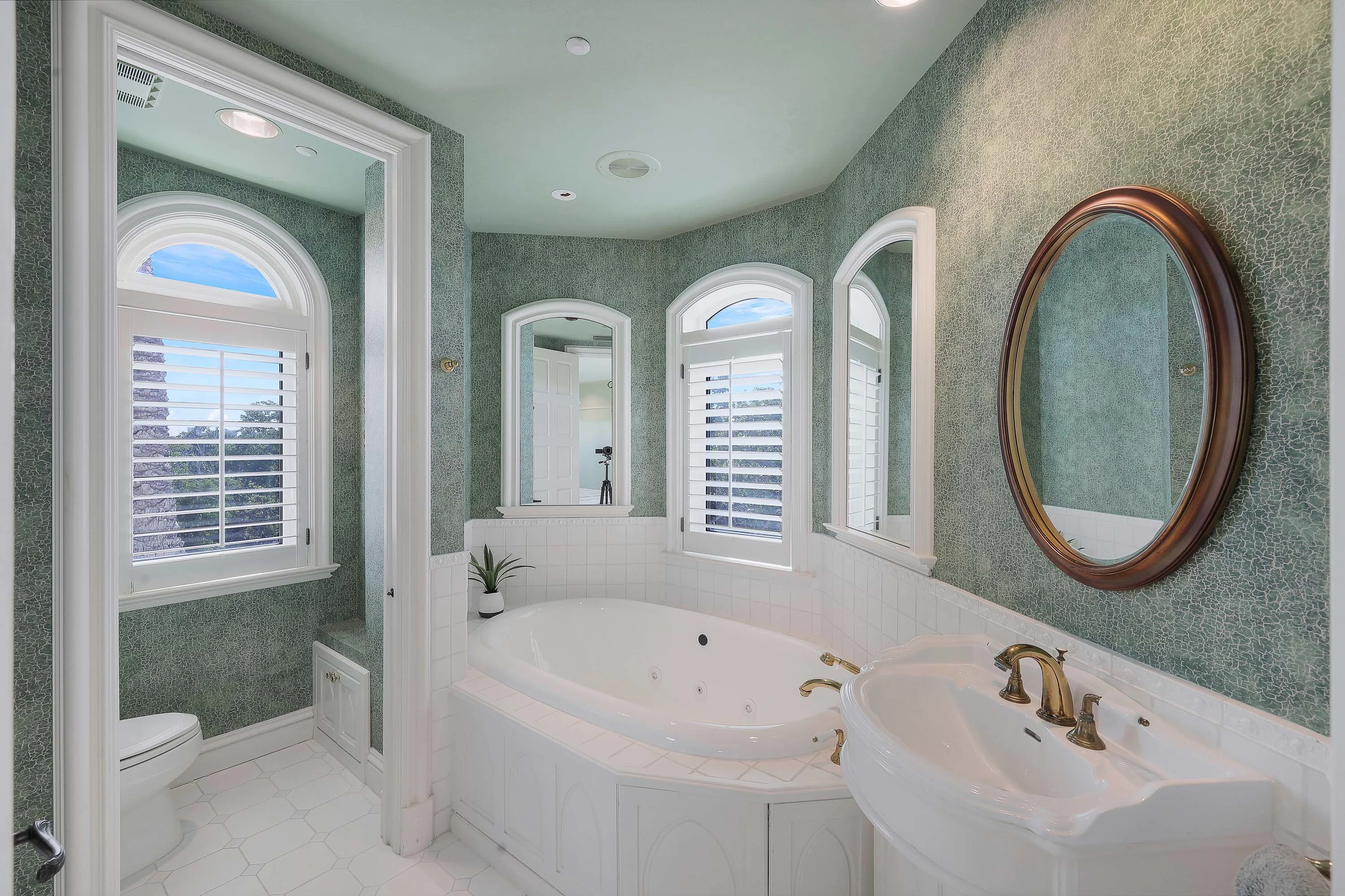 7425 Bay Colony Drive, Naples, Florida 34108 - 26_-_7425_Bay_Colony_Dr_Naples_FL_34108_41_aw7gcm