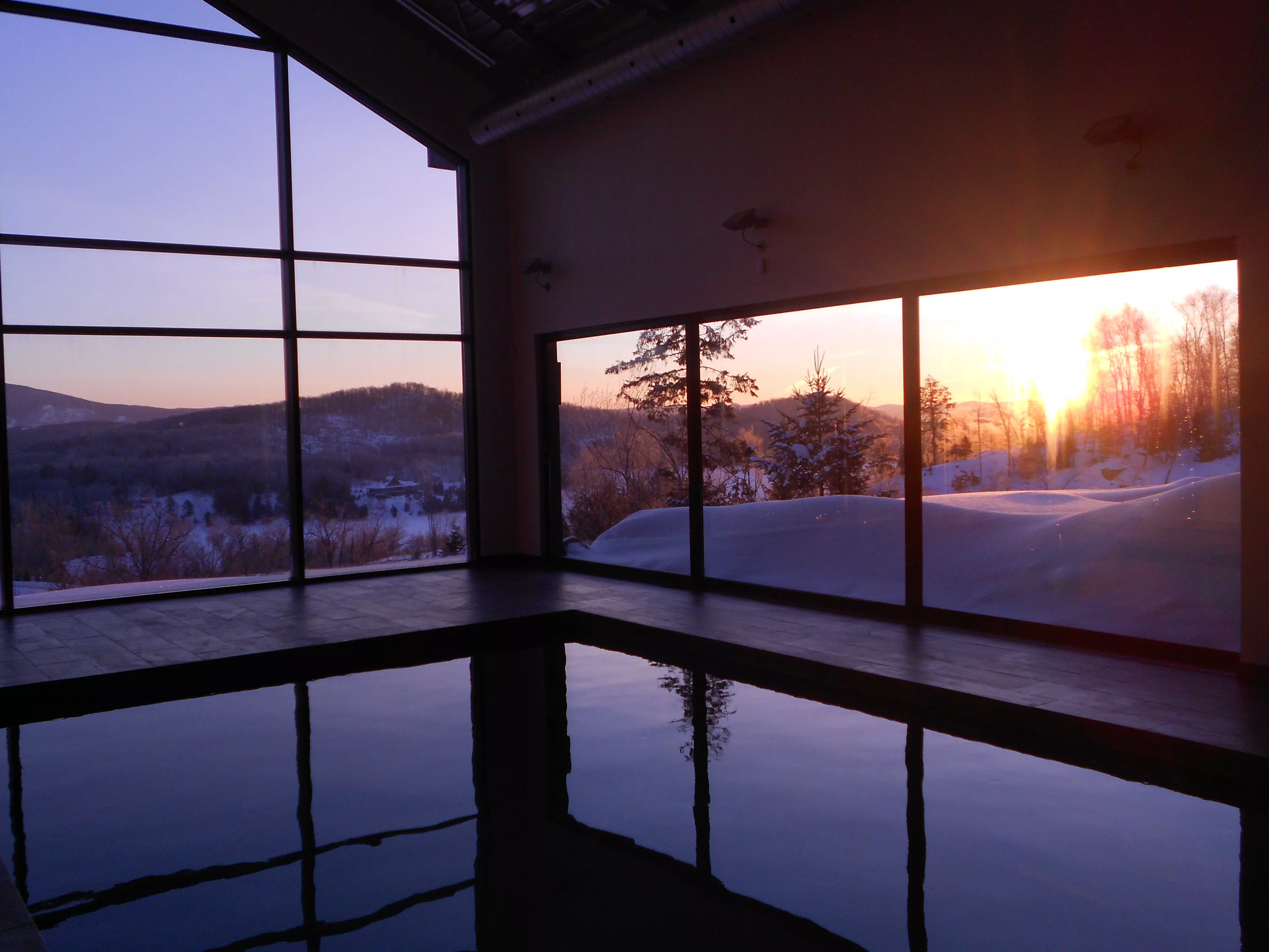 11 Chemin Killarney, Mont-tremblant, Quebec J8E 0C8, Canada - 11_Chemin_Killarney_Mont_Tremblant_Quebec_Canada21_ythvp5