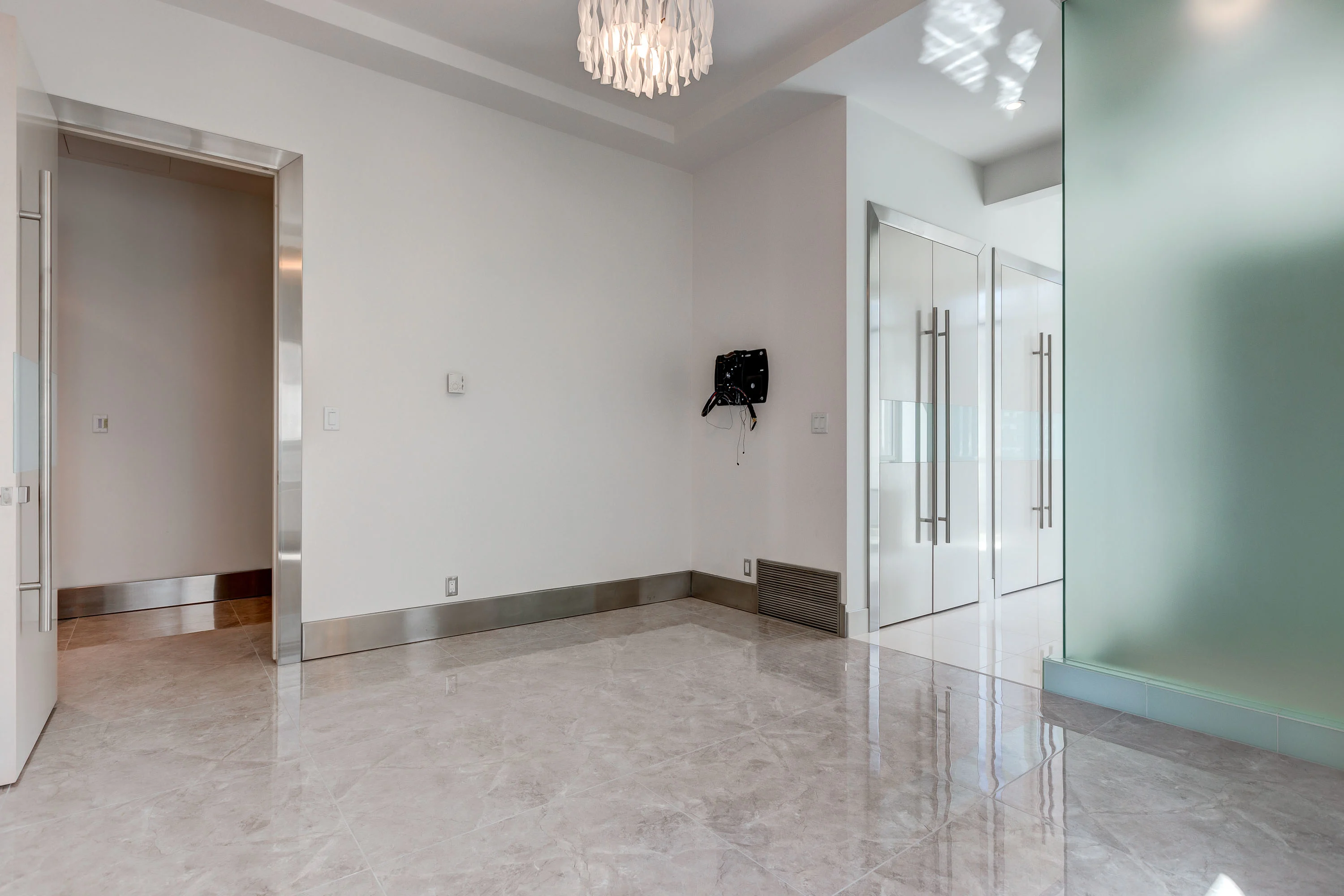 701 3rd Avenue SW, #1101, Calgary, Alberta T2P 5R3, Canada - 701-3rd-avenue-sw-1101-calgary-alberta-canada40_lvegtj