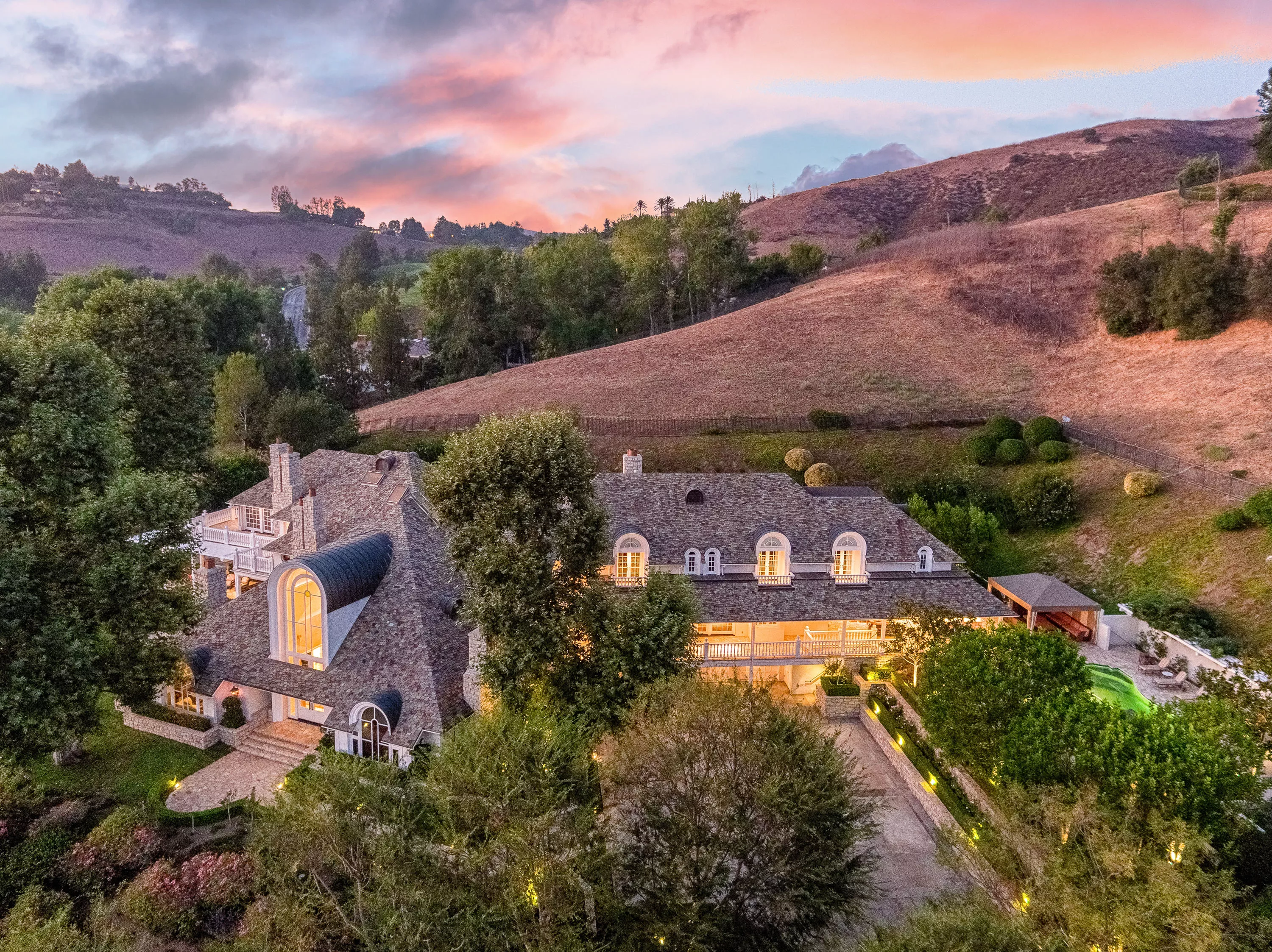 1064 Lakeview Canyon Road, Westlake Village, California 91362 - 1064-lakeview-canyon-road-westlake-village-california02_kqjxck