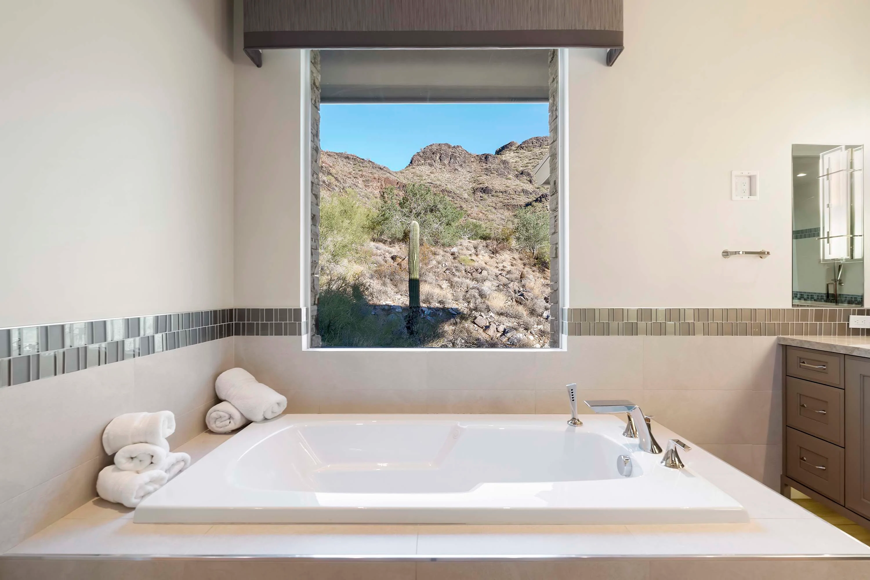 9820 East Thompson Peak Parkway, #629, Scottsdale, Arizona 85255 - 27_-_059-Bathroom_x3cgba