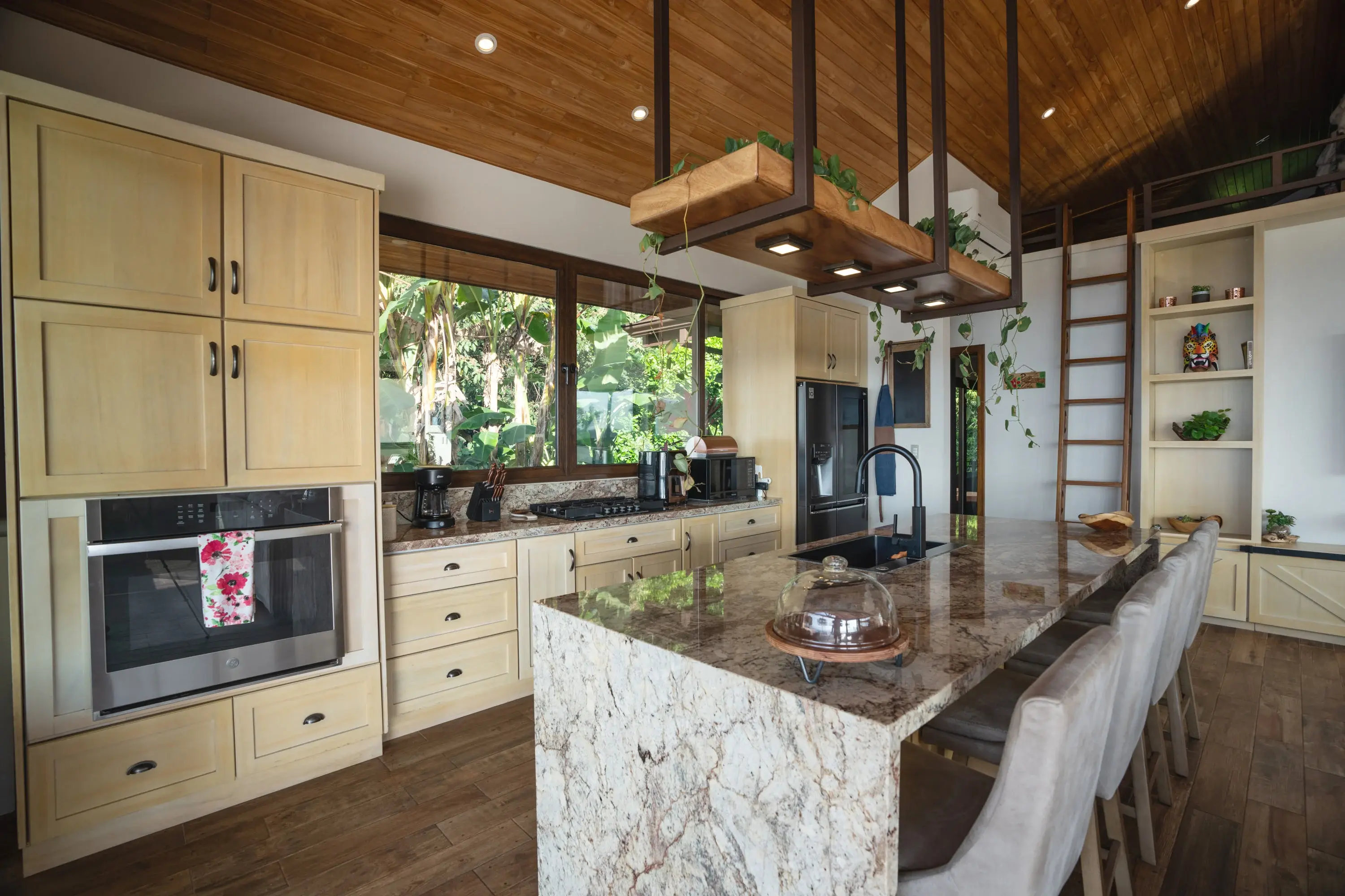 Fully-furnished home with a stunning view of the ocean