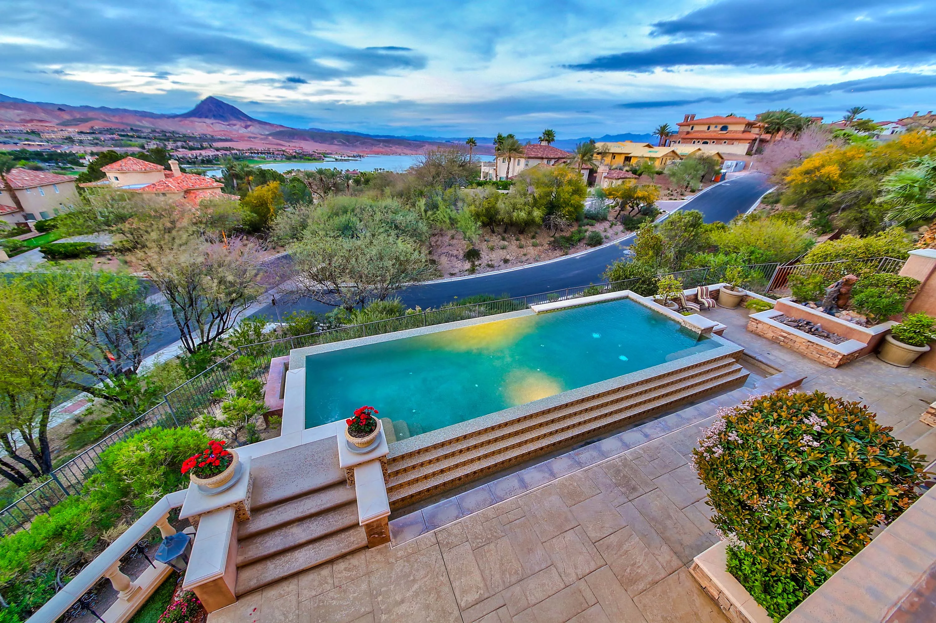 2 Via Vittorio Place, Lake Las Vegas, Nevada 89011 - 2-via-vittorio-place-henderson-nevada35_hwlswj
