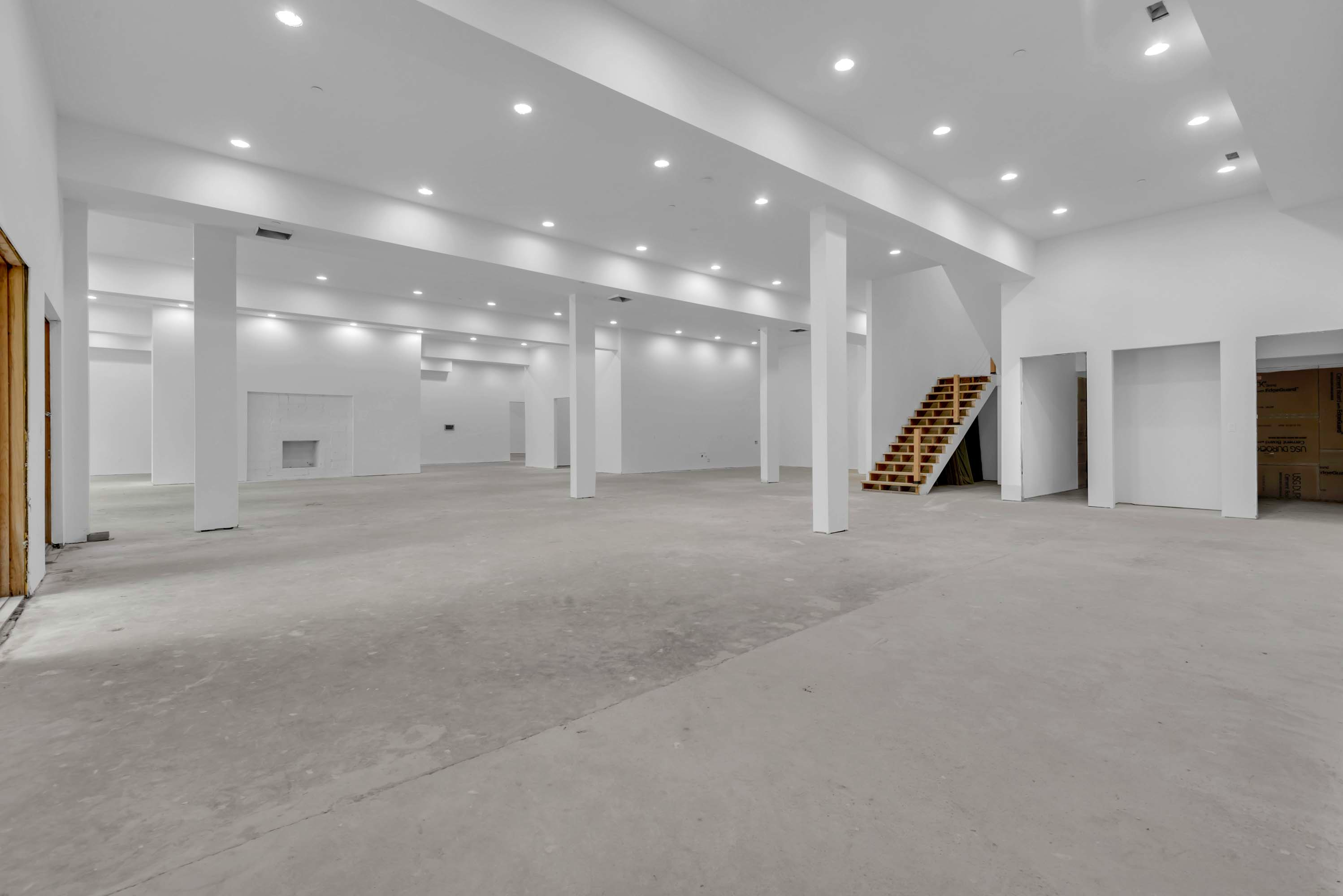 33 6 Evan Way, Pikesville - Luxury Real Estate - Concierge Auctions