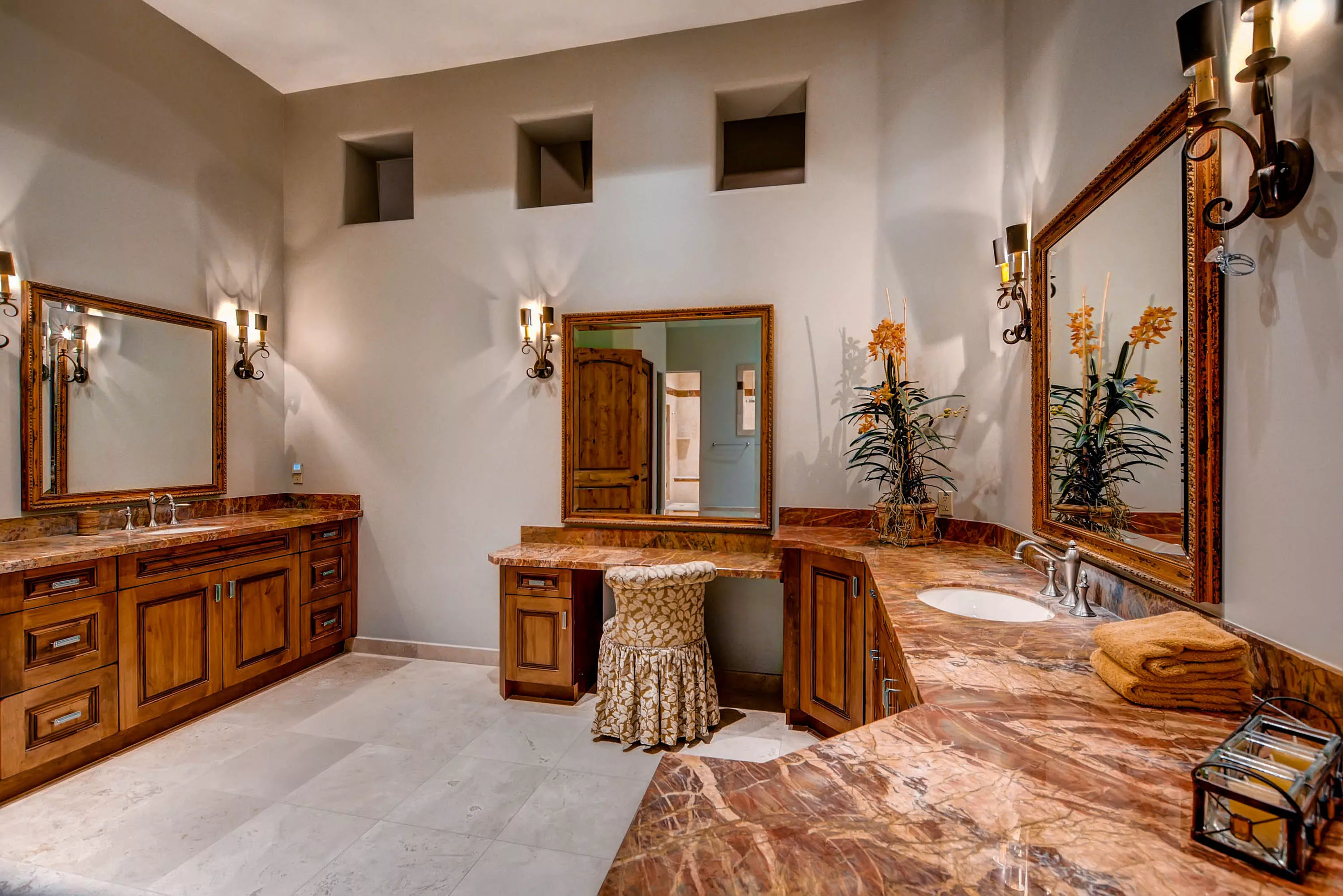 7839 North Foothills Drive South, Paradise Valley, Arizona 85253 - 7839-north-foothills-drive-south-paradise-valley-arizona18-20-00-31-3131_b6bpqd