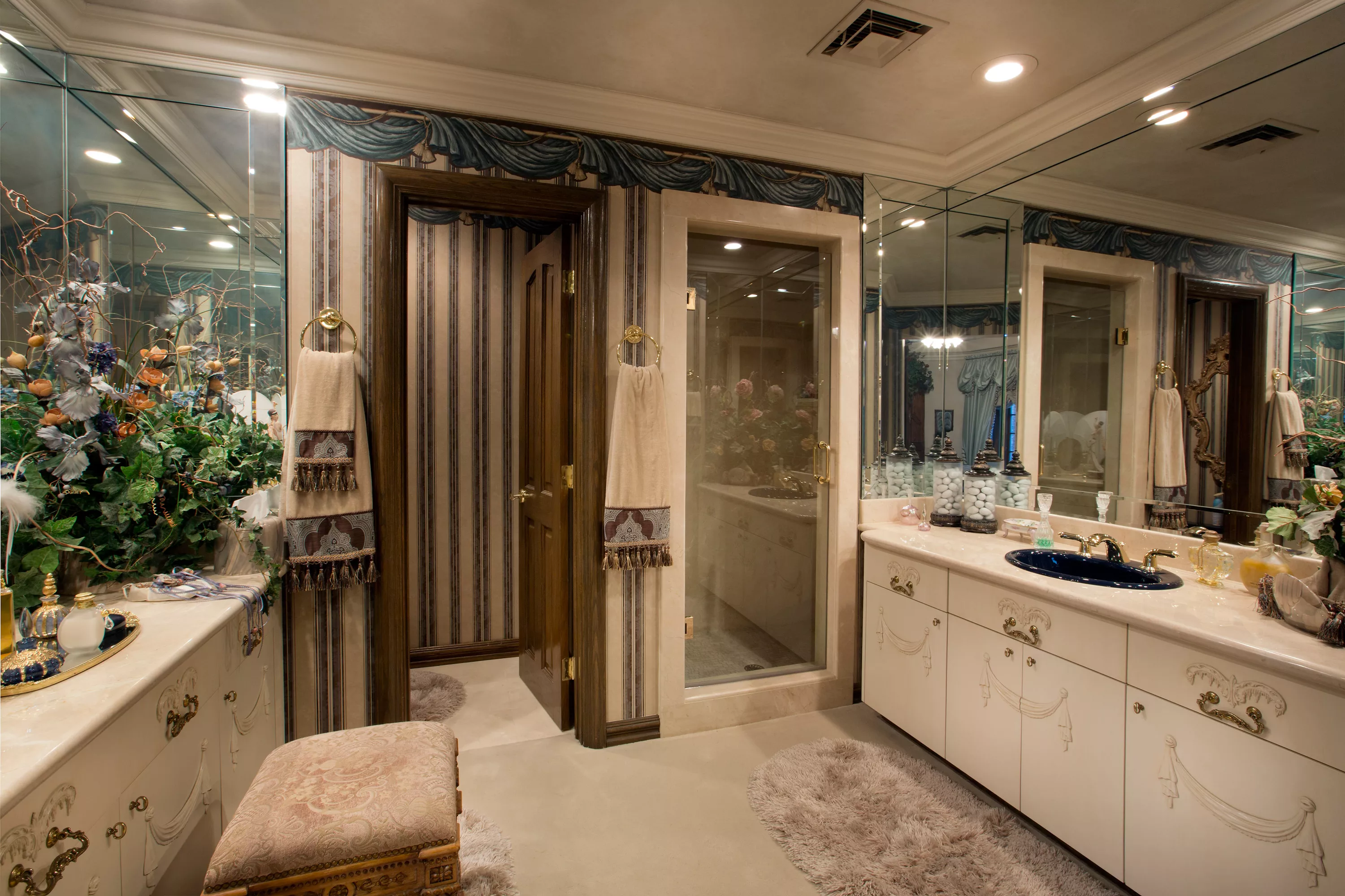 3910 E Russell Rd, Las Vegas, Nevada 89120 - 3910_e_russell_rd_las_vegas_nv-23_imfc6i
