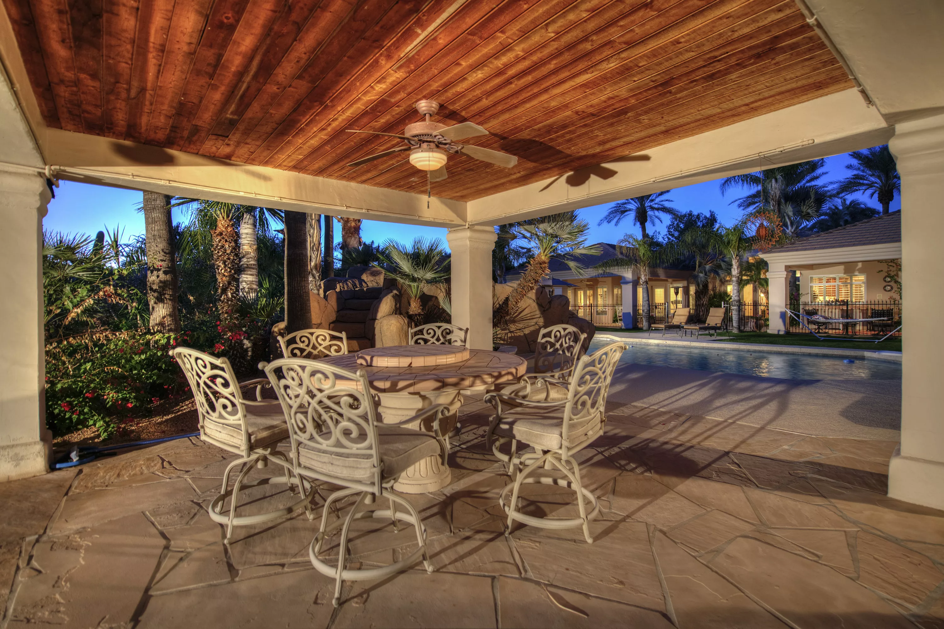 6733 East Caron Street, Paradise Valley, Arizona 85253 - east_caron_estate18_ixfegv