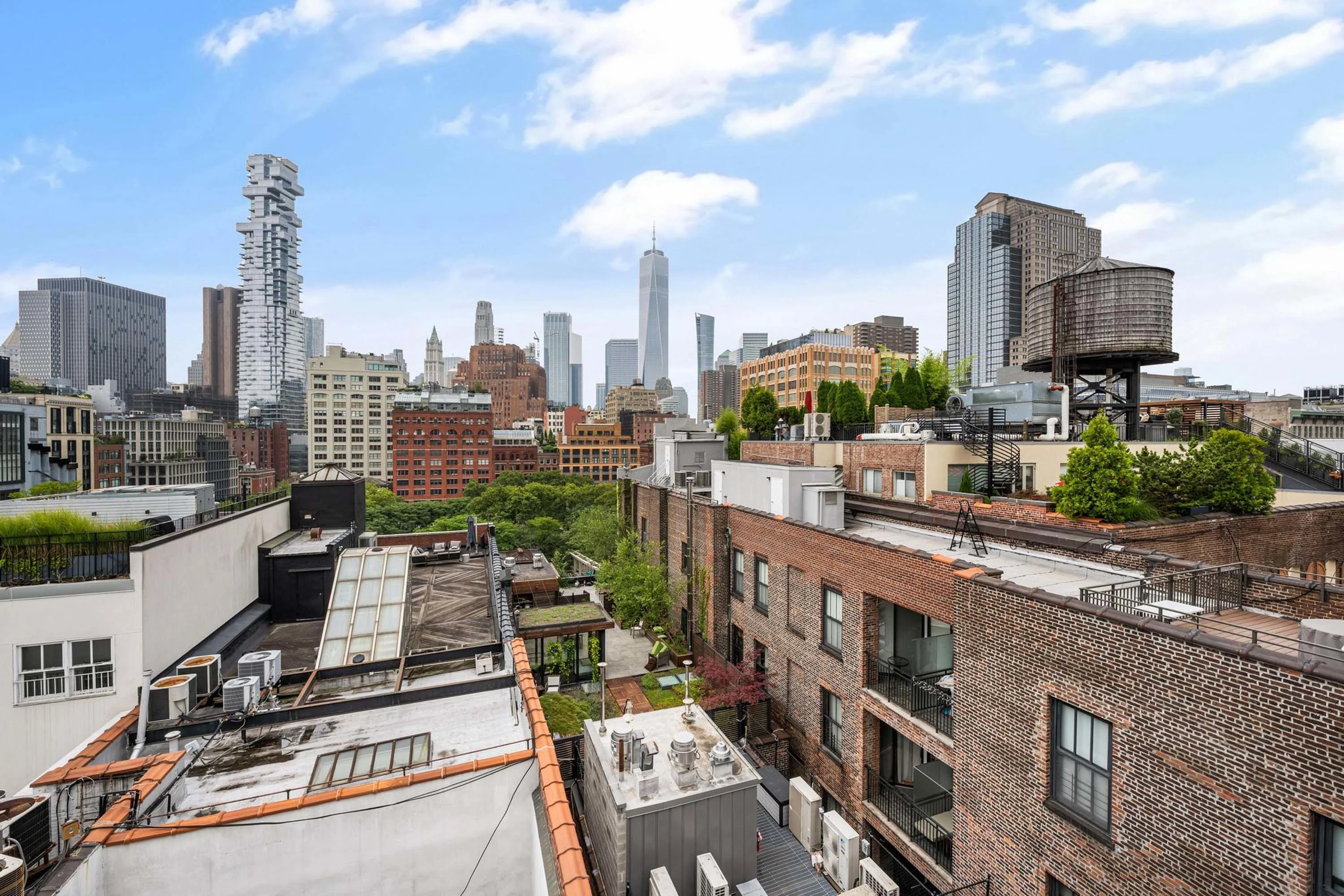 Curated visual reference: Curated Concierge Auctions Rare Boutique Tribeca Penthouse In New York City Gallery View 17