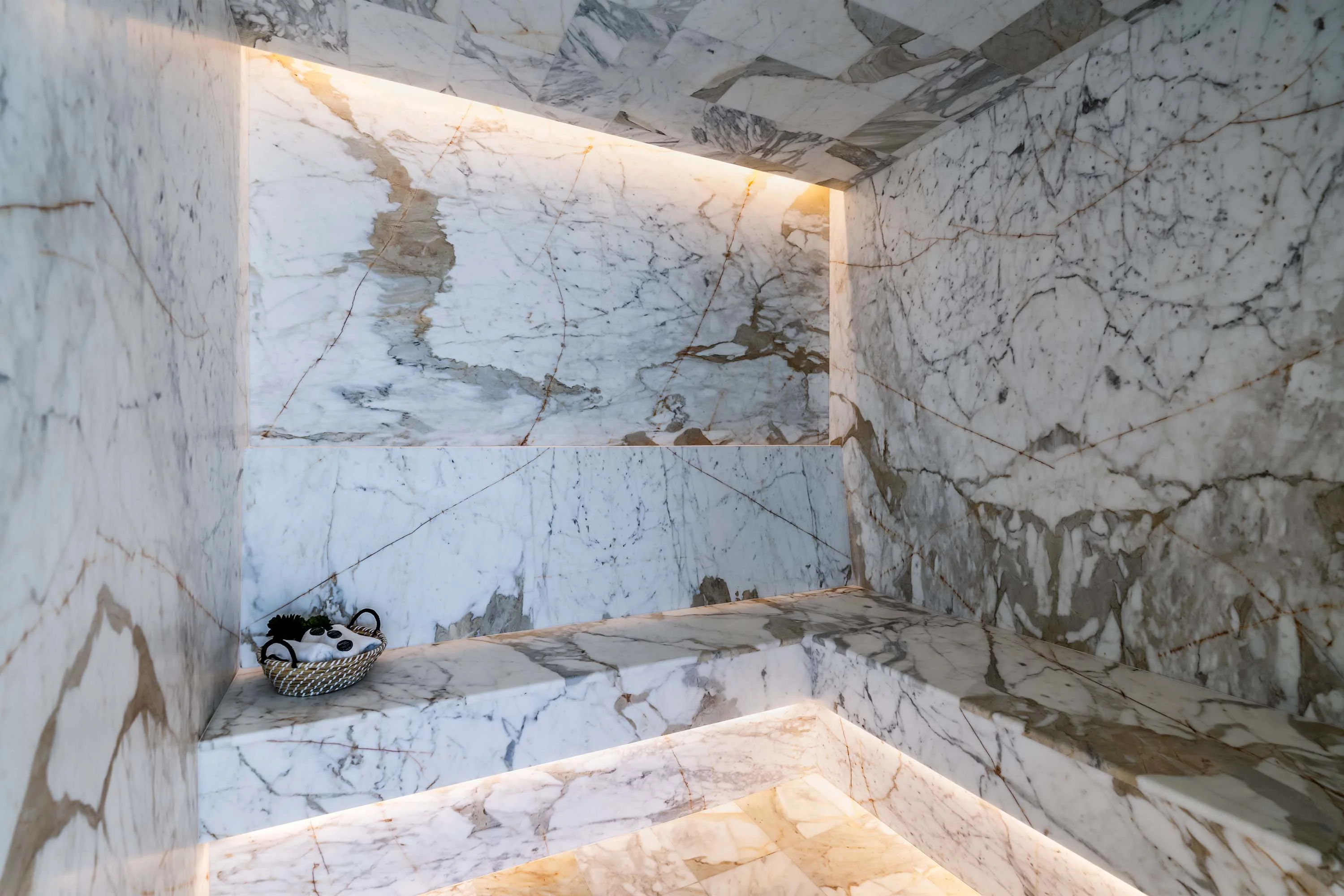 19575 Collins Avenue, The Regalia Penthouse, Miami, Florida 33160 - 19575-collins-ave-penthouse-4320_mmzs7a