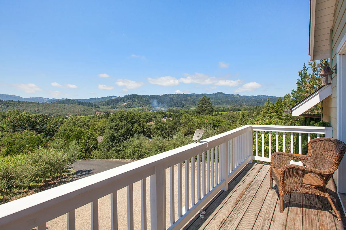 2618 & 2620 Silverado Trail North, Saint Helena, California 94574 - St-Hel-CA35_omyuzx