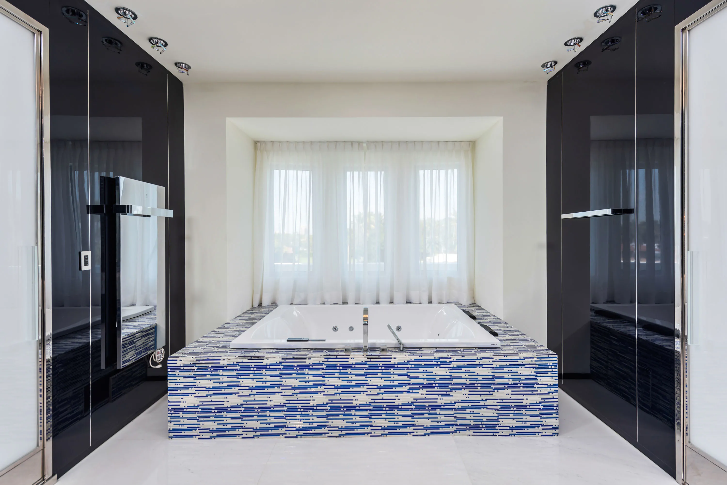 41 Arvida Parkway, Miami, Florida 33156 - 41-arvida-parkway-coral-gables-florida33_p9fwak