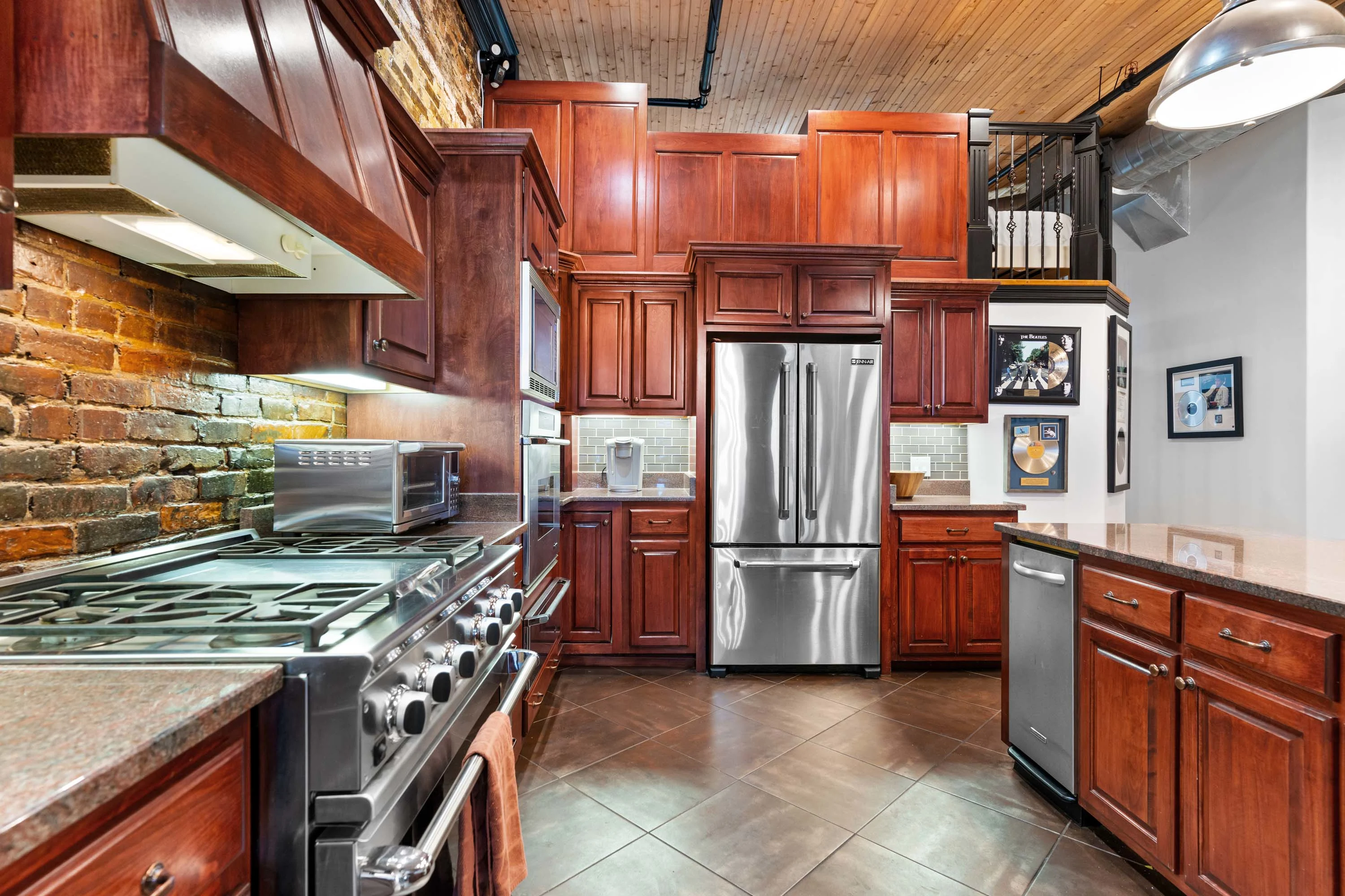 207 3rd Ave N, Unit 602, Nashville, Tennessee 37201 - 13_207_3rd_Ave_zod17o