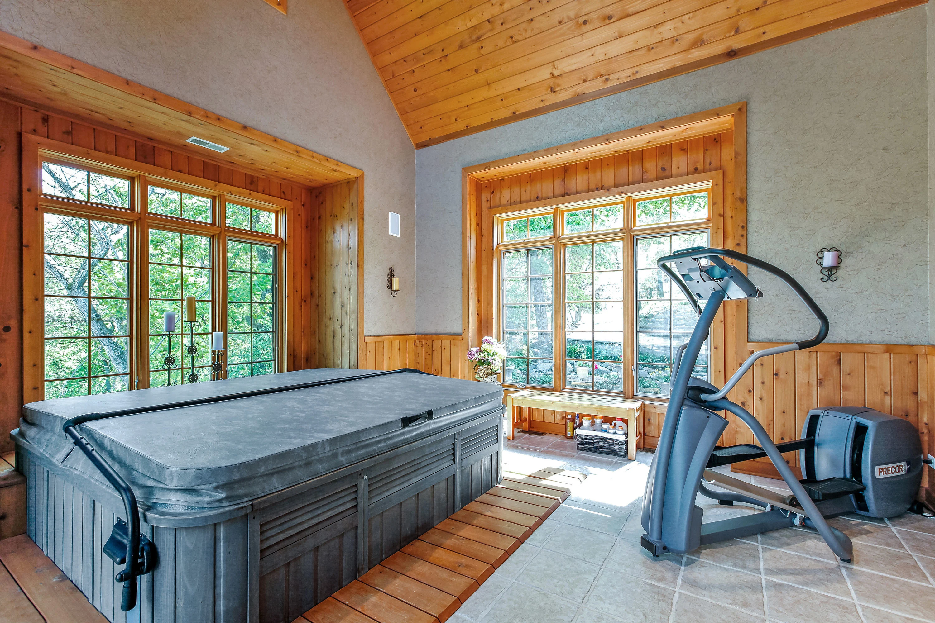 2780 Nish Road, Crystal Lake, Illinois 60012 - 2780-nish-road-crystal-lake-illinois21_up57rh