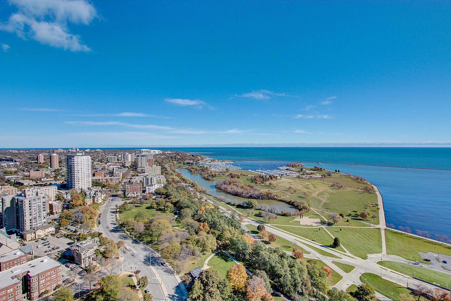 923 E Kilbourn Avenue, Milwaukee, Wisconsin 53202 - 923-east-kilbourn-avenue-unit-3200-milwaukee-wisconsin05_ybkeos