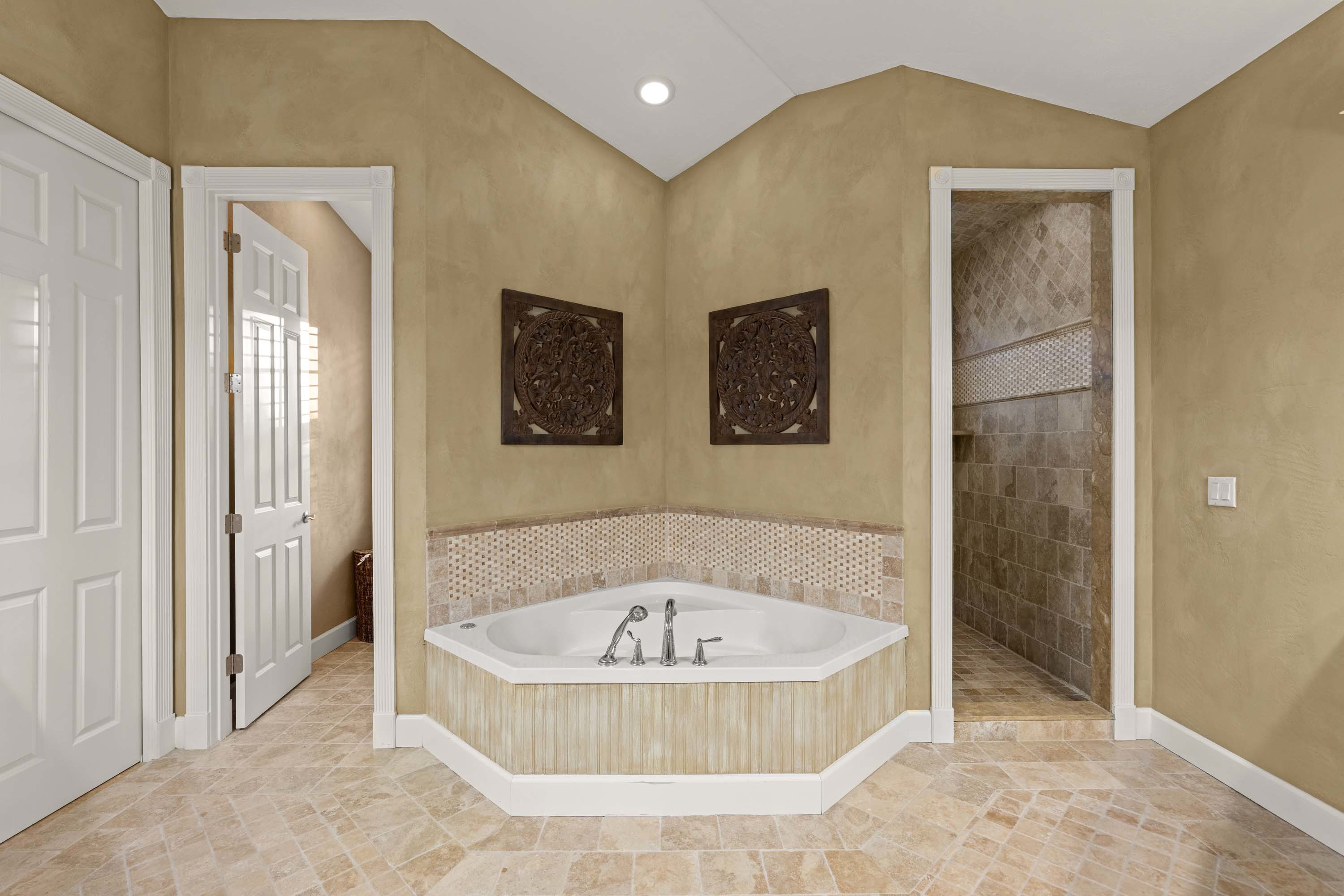 59 4 Broadcreek Circle - Luxury Real Estate - Concierge Auctions