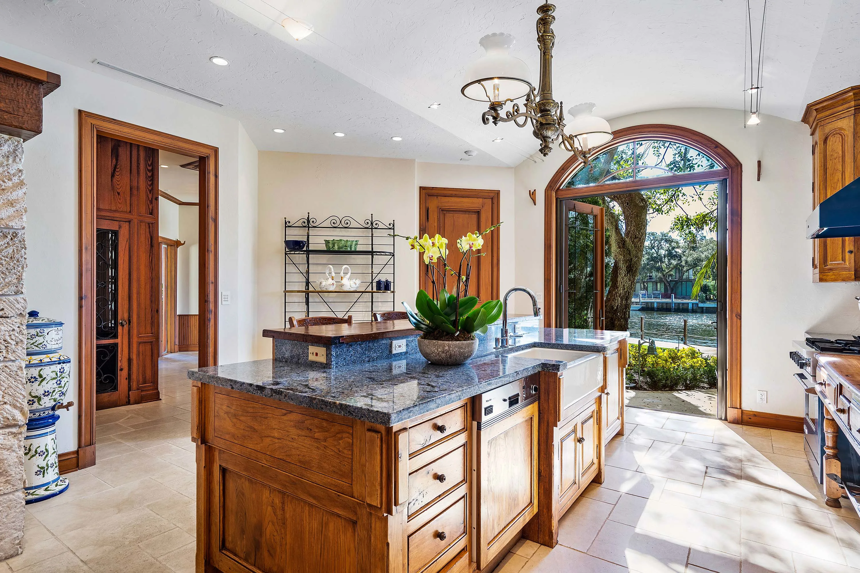1575 Ponce De Leon Drive, Fort Lauderdale, Florida 33316 - 1575_ponce_de_leon_drive_09_tyogqc