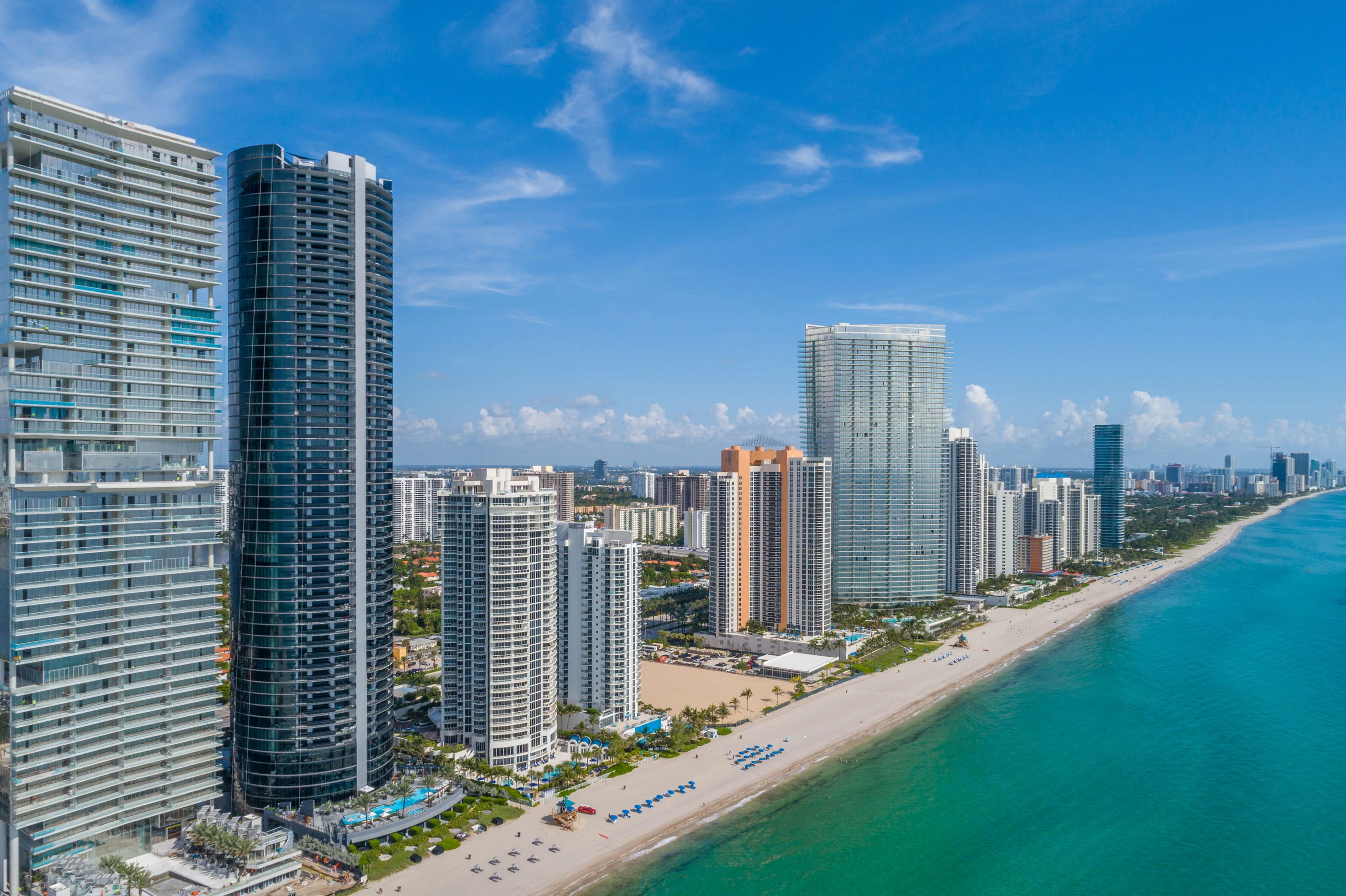 18555 Collins Ave, Apt 4603, Porsche Design Tower, Miami, Florida 33160 - 18555-collins-avenue-apartment-4603-sunny-isles-beach-florida40_ovu74d