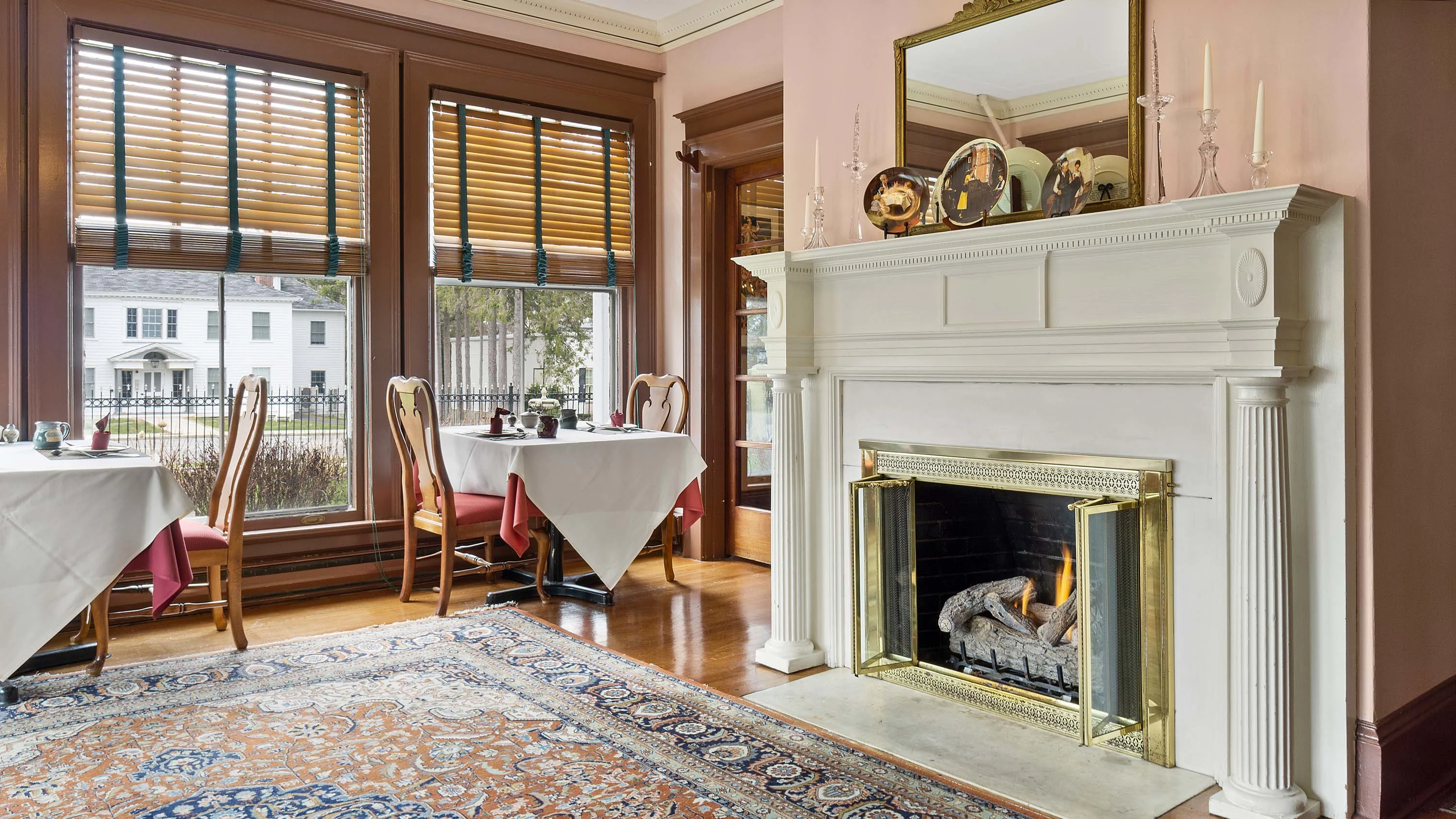 51 Walker Street, The Berkshires, Massachusetts 01240 - gateways-inn-51-walker-street-lenox-massachusetts10_bjm32q