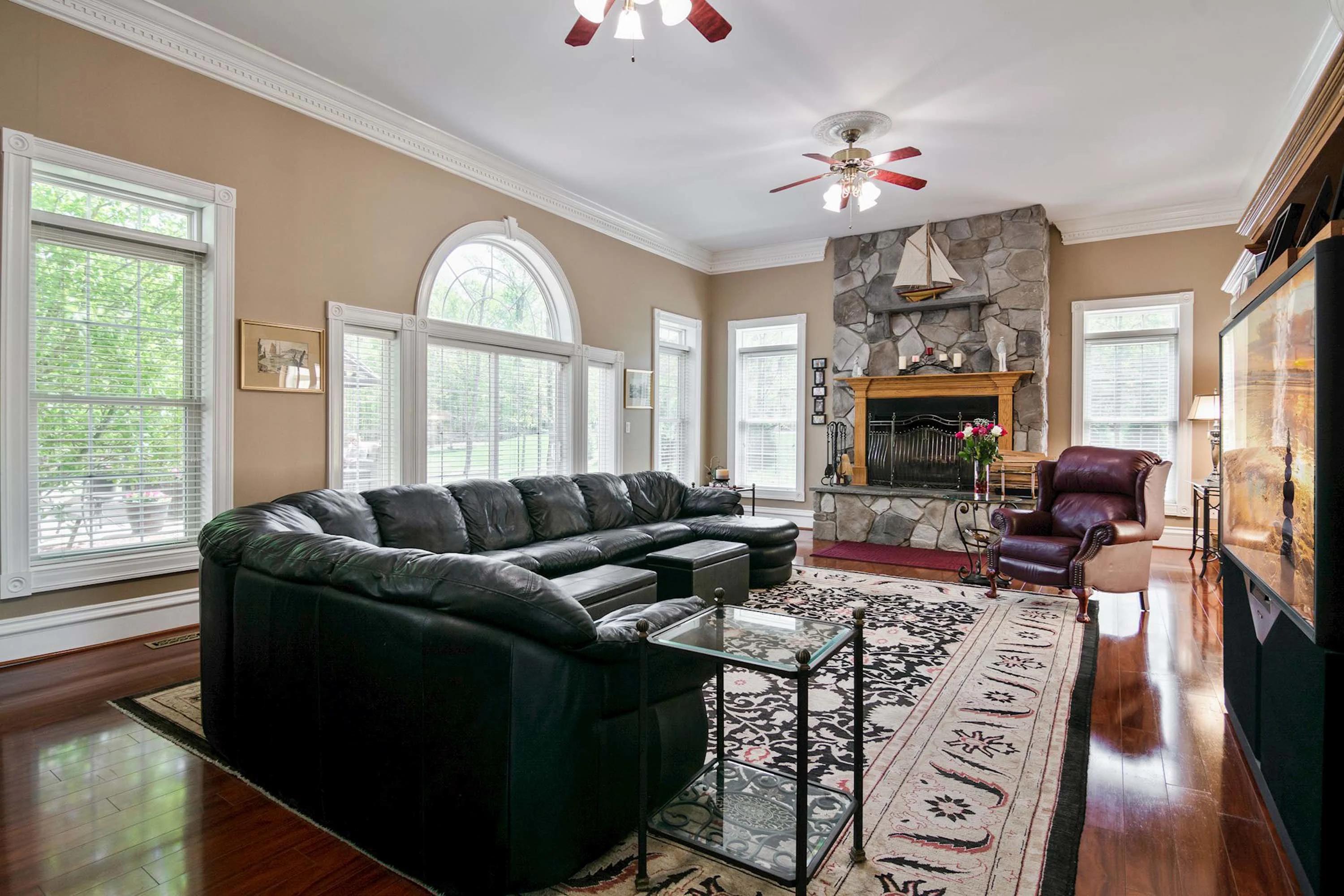 5825 Doyle Road, Near Washington D.C., Virginia 20124 - 5825-doyle-road-clifton-virginia31_covpj5