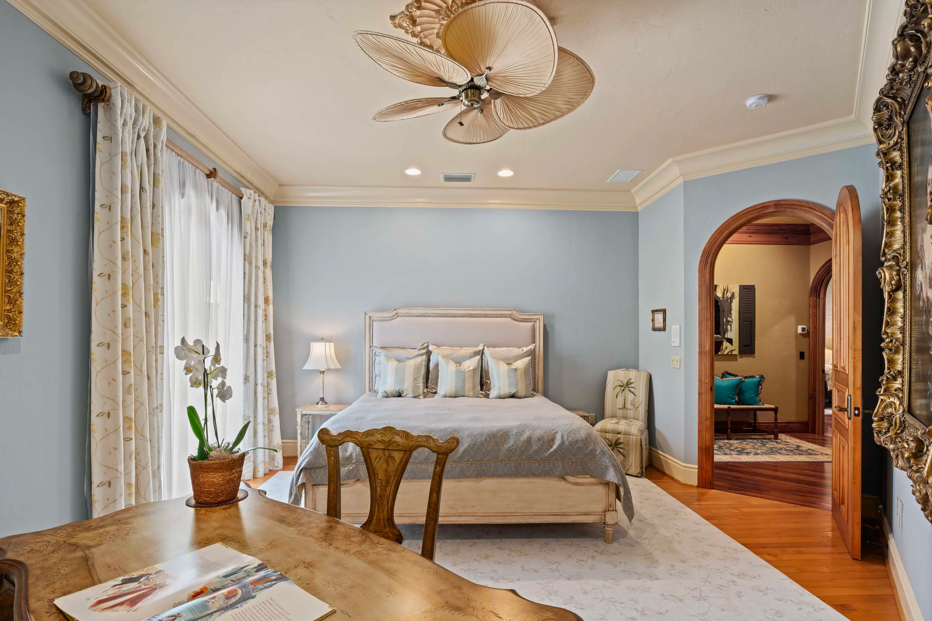 1924 Lincoln Drive, Sarasota, Florida 34236 - 18_-_1924_LNCOLN_RD_HR_ADJ_043_nvhyr7