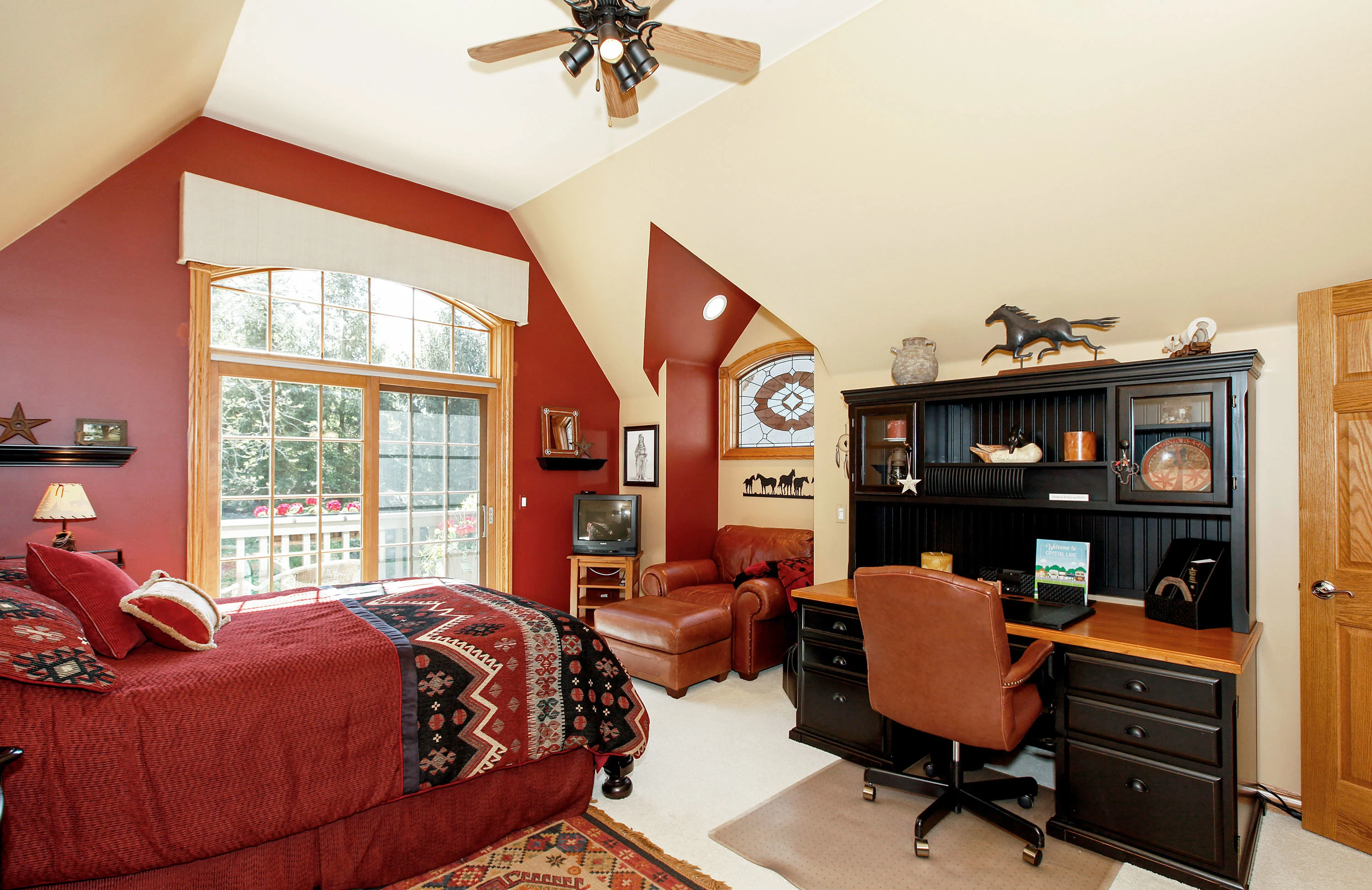 2780 Nish Road, Crystal Lake, Illinois 60012 - 2780-nish-road-crystal-lake-illinois13_abywwb