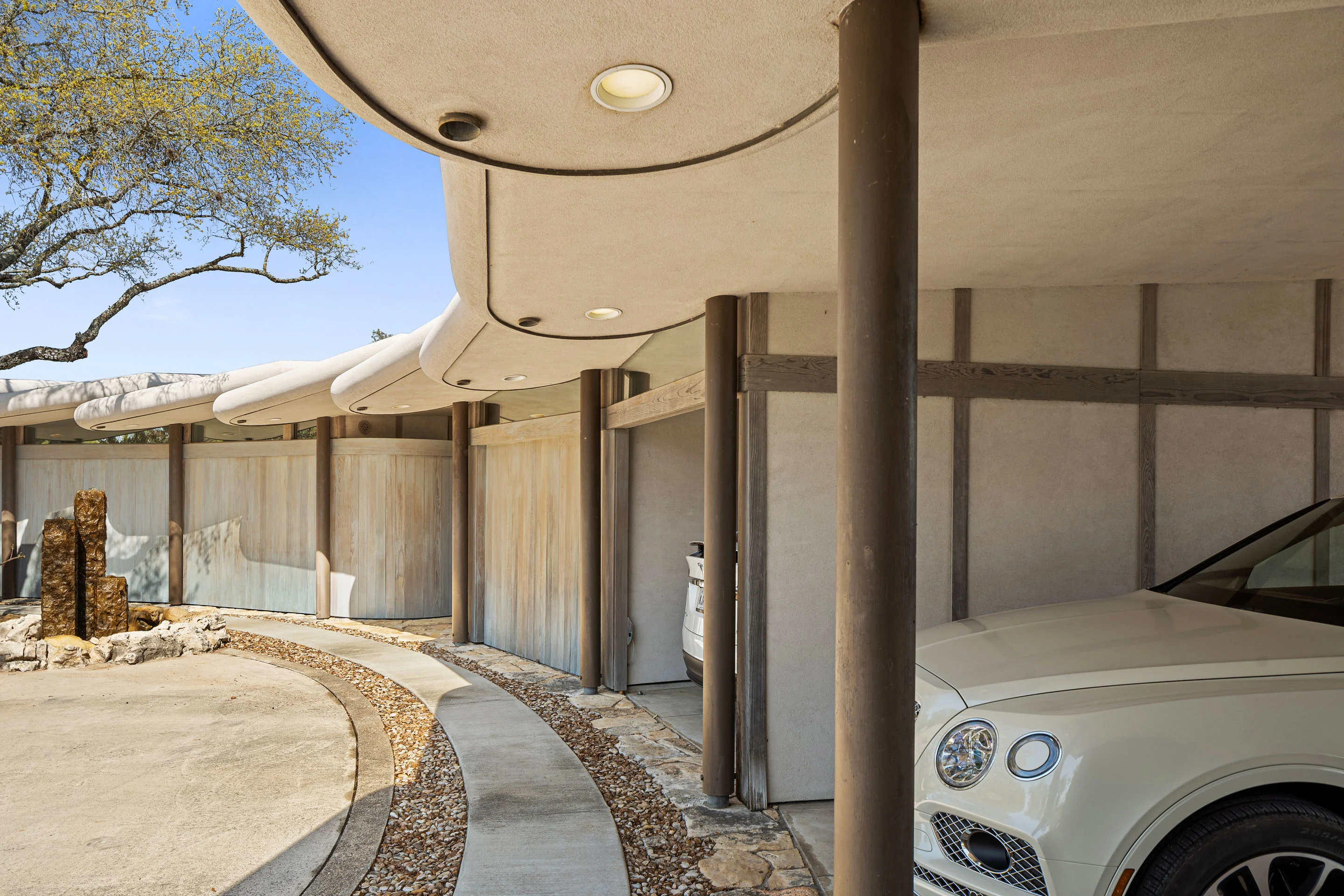 4002 Tyx Trail, Near Austin, Texas 78669 - 4002-tyx-trail-spicewood-tx40_elkkeq