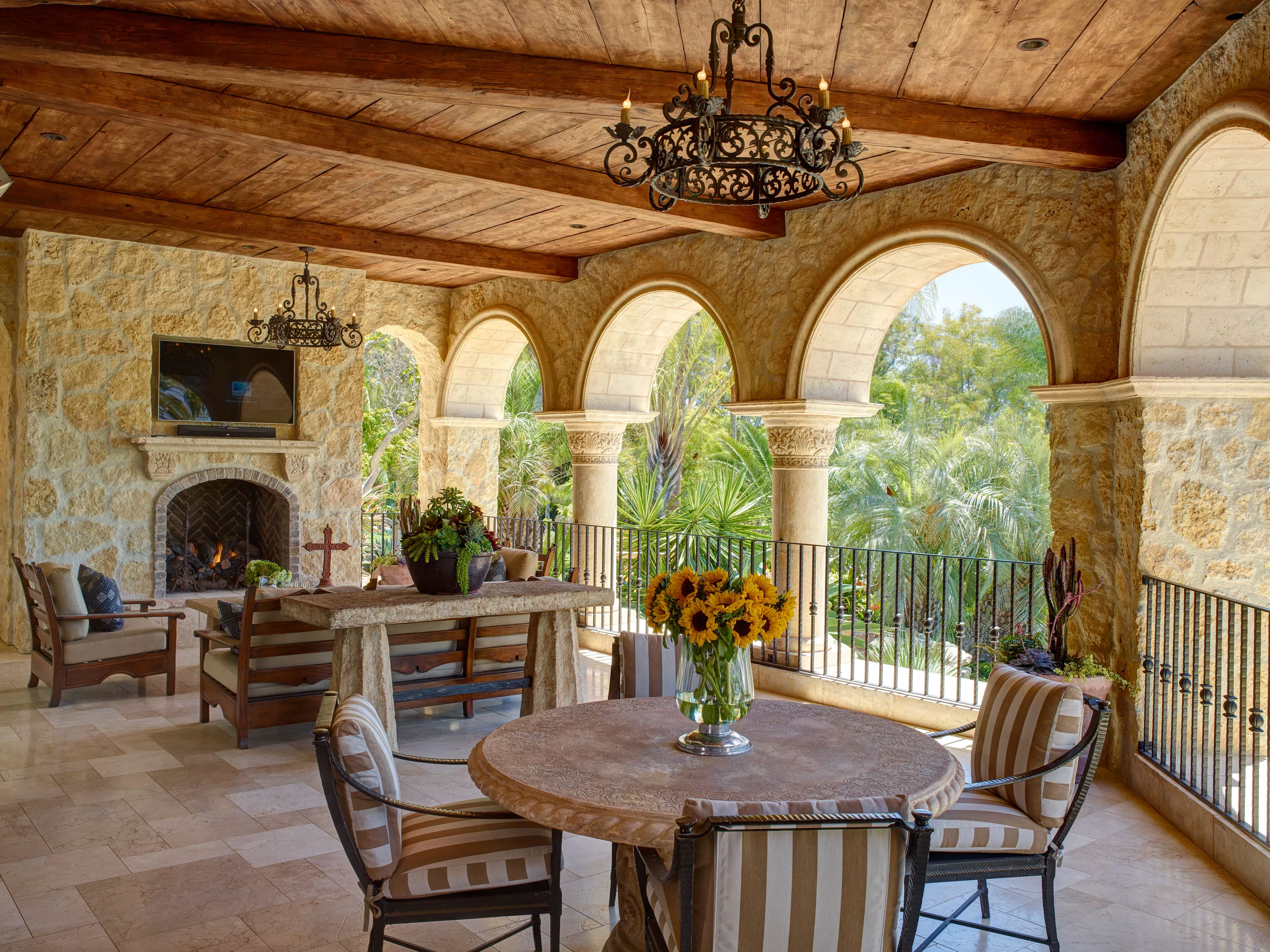 18127 Via Roswitha, Rancho Santa Fe, California 92067 - 18127-via-roswitha-rancho-santa-fe-ca-04-27-18-47-4747_u6zflf