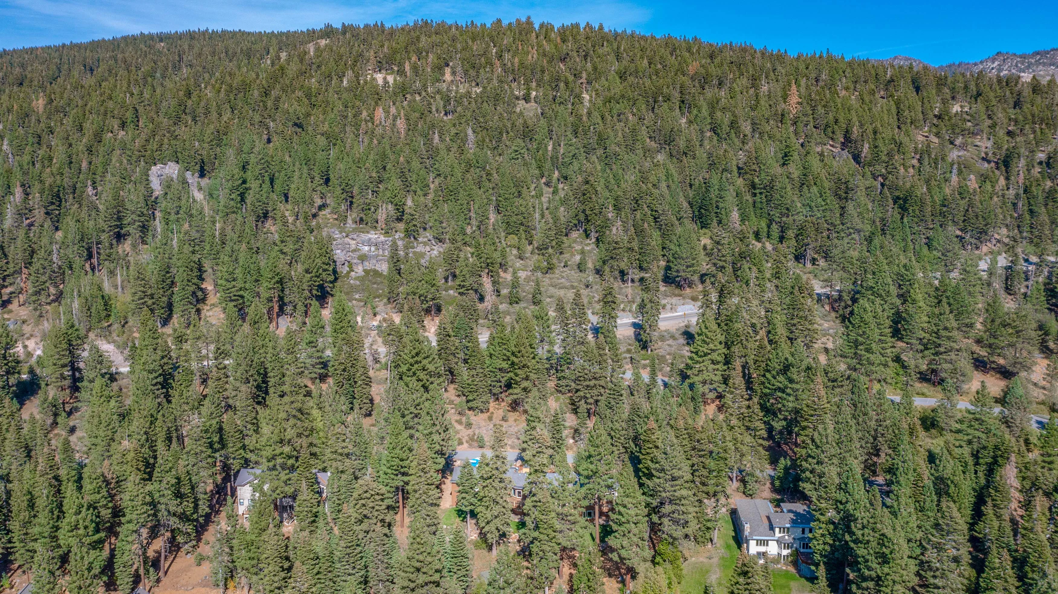 949 Fairview Boulevard, Lake Tahoe, Nevada 89451 - 949-fairview-boulevard-incline-village-nevada_38_kqzblc