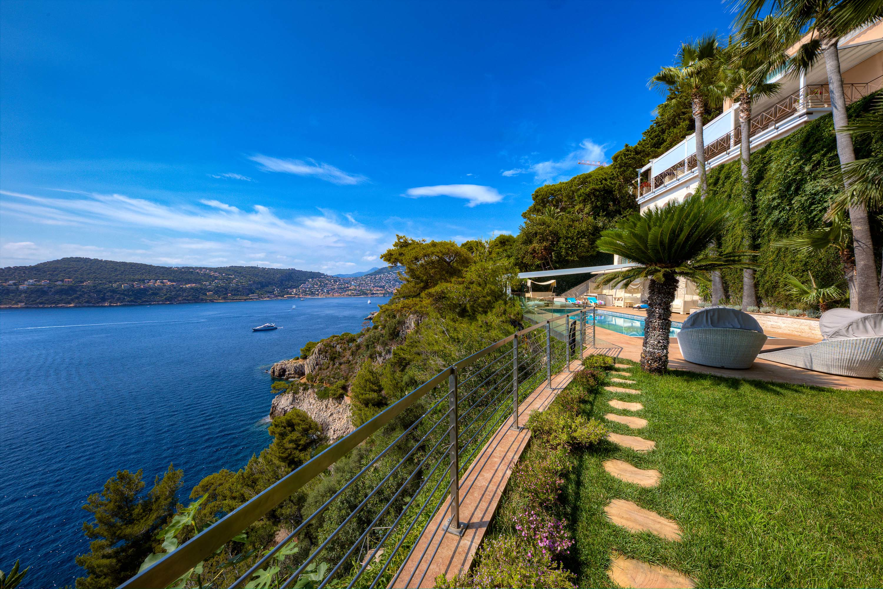 04 CHANTEVENT 1 - 95 Boulevard Du General de Gaulle, St Jean cap Ferrat, 06230, France - Luxury Real Estate - Concierge Auctions