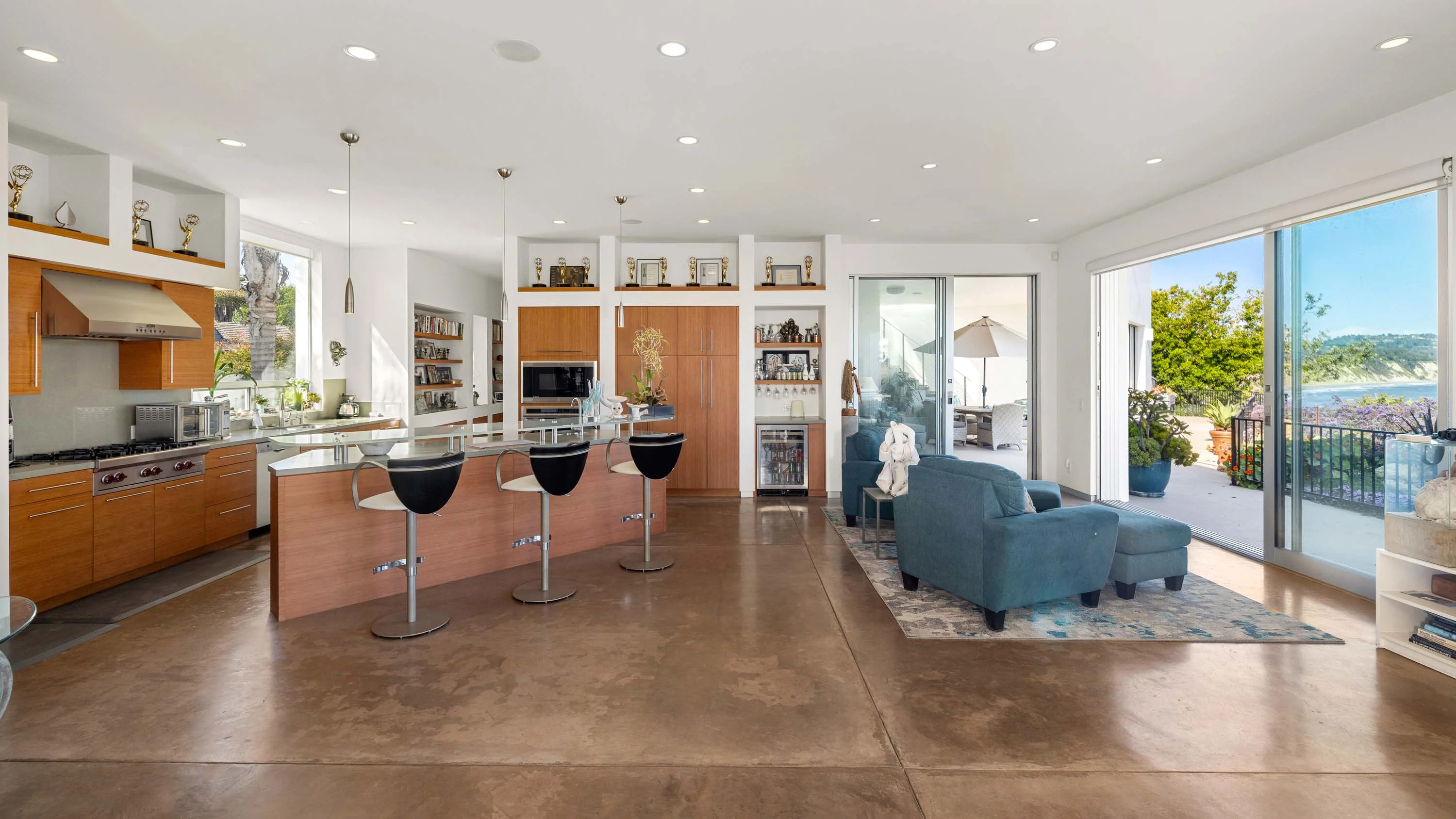 Casa Blanca | 5297 Austin Road, Santa Barbara, California 93111 - 8_-_12-7L5A2248_qjq7qm