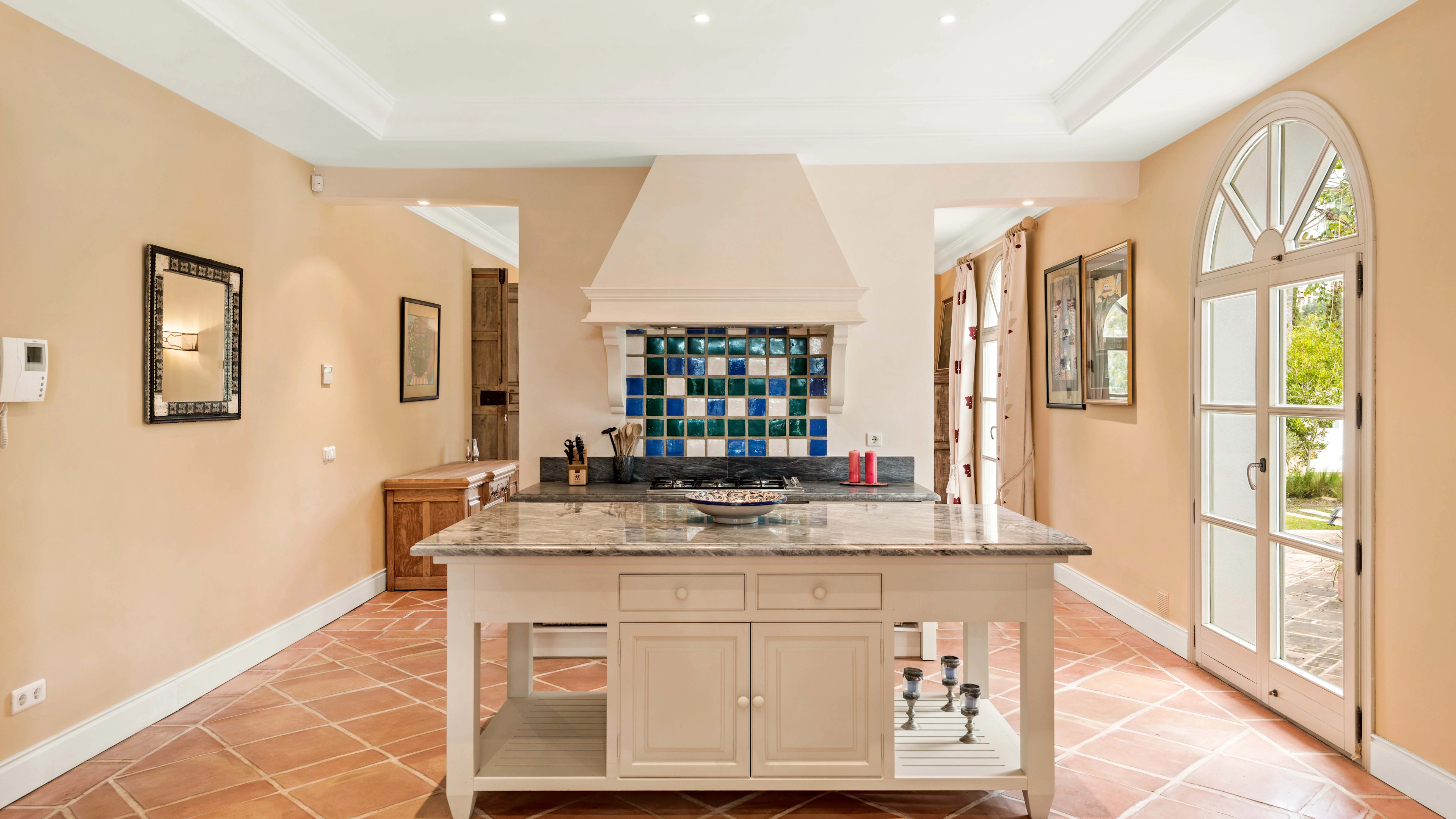 Casa Neblina, Puerto del Almendro, Ctr Ronda, Puerto del Almendro, Marbella, Málaga , Spain - villa-el-almendro-la-nablina-marbella-spain-14_pb7m1e
