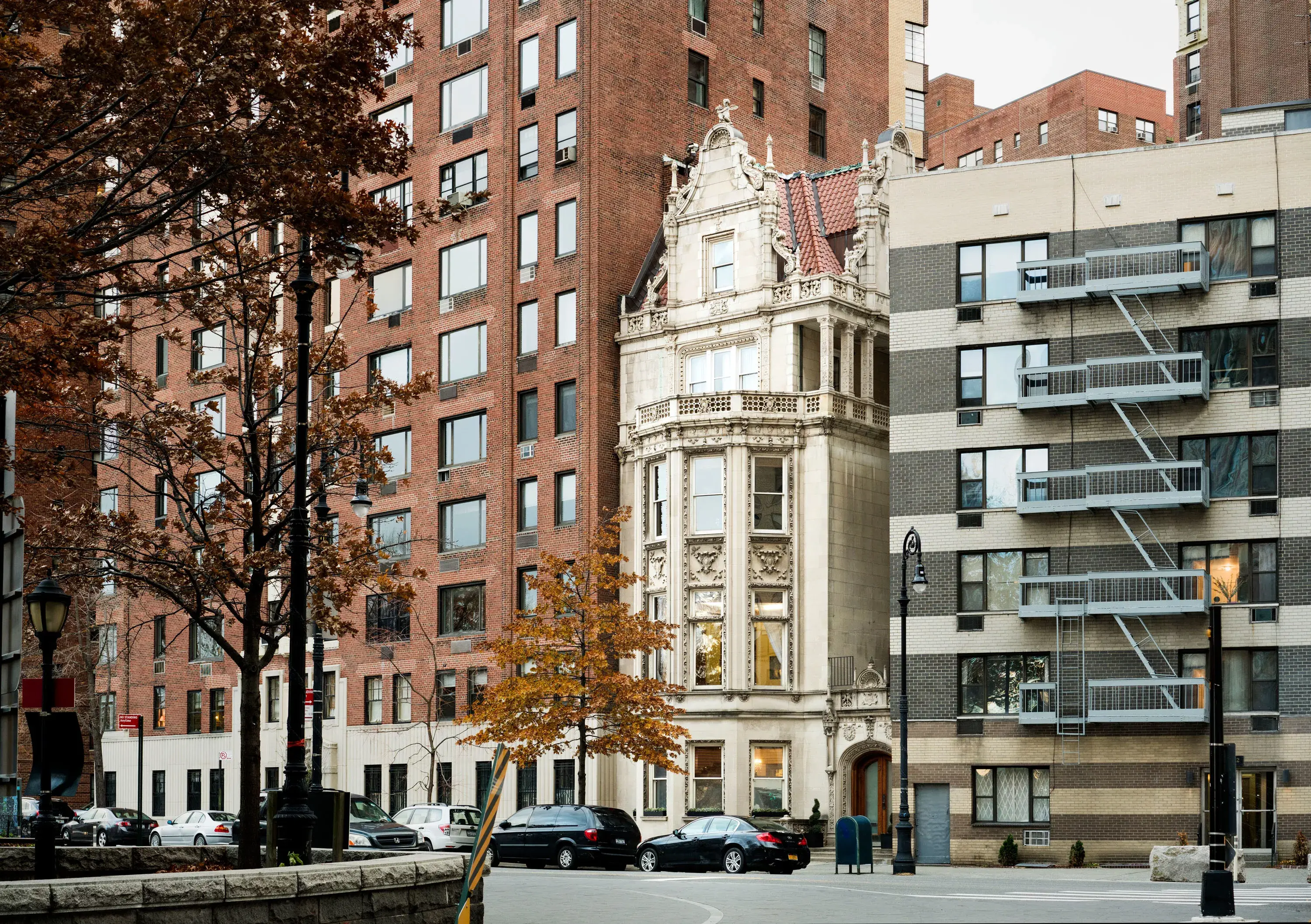3 Riverside Drive, New York, New York 10023 - 3-riverside-drive-new-york-ny02-02-09-34-3434_y3smqh