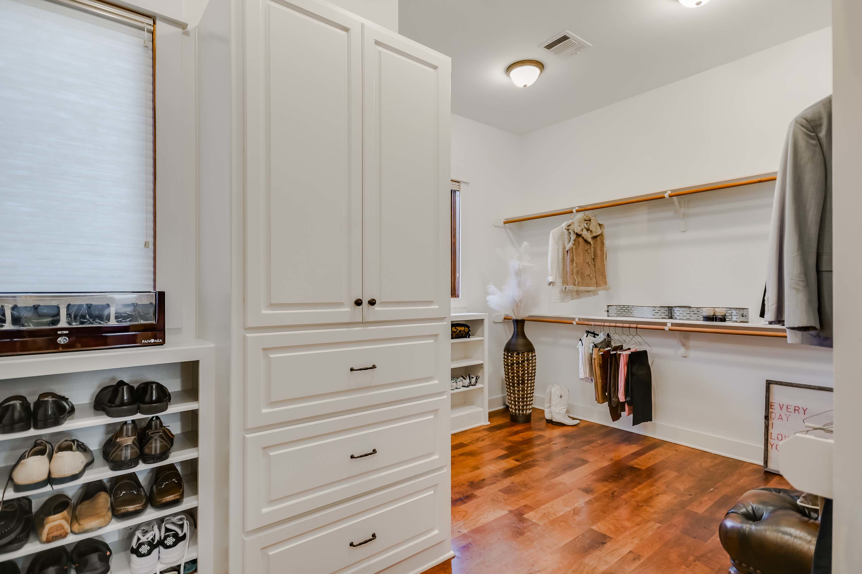 19 6504 Lantern View Dr - Luxury Real Estate - Concierge Auctions
