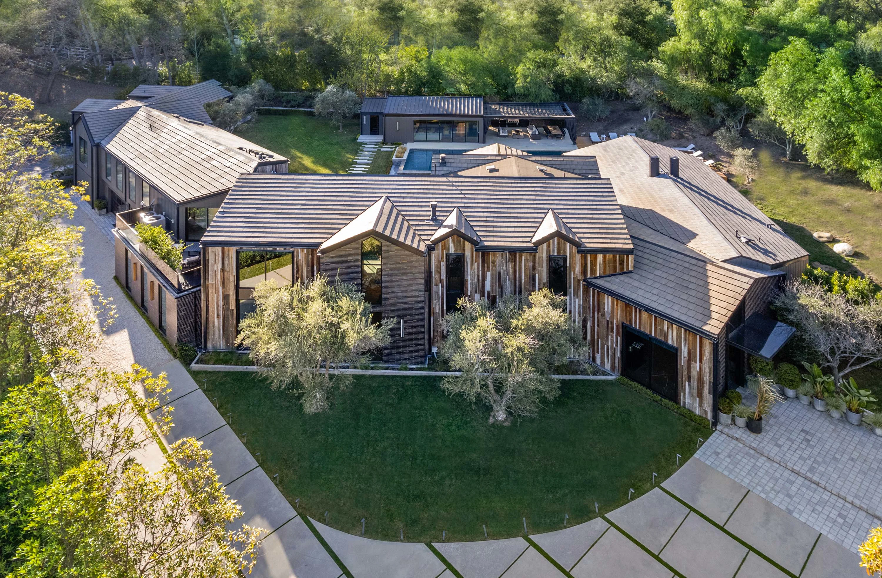 24350 Bridle Trail Road, Hidden Hills, Los Angeles Area, California 91302 - 23_-_29_24350BridleTrail-print-119_nlfjdz