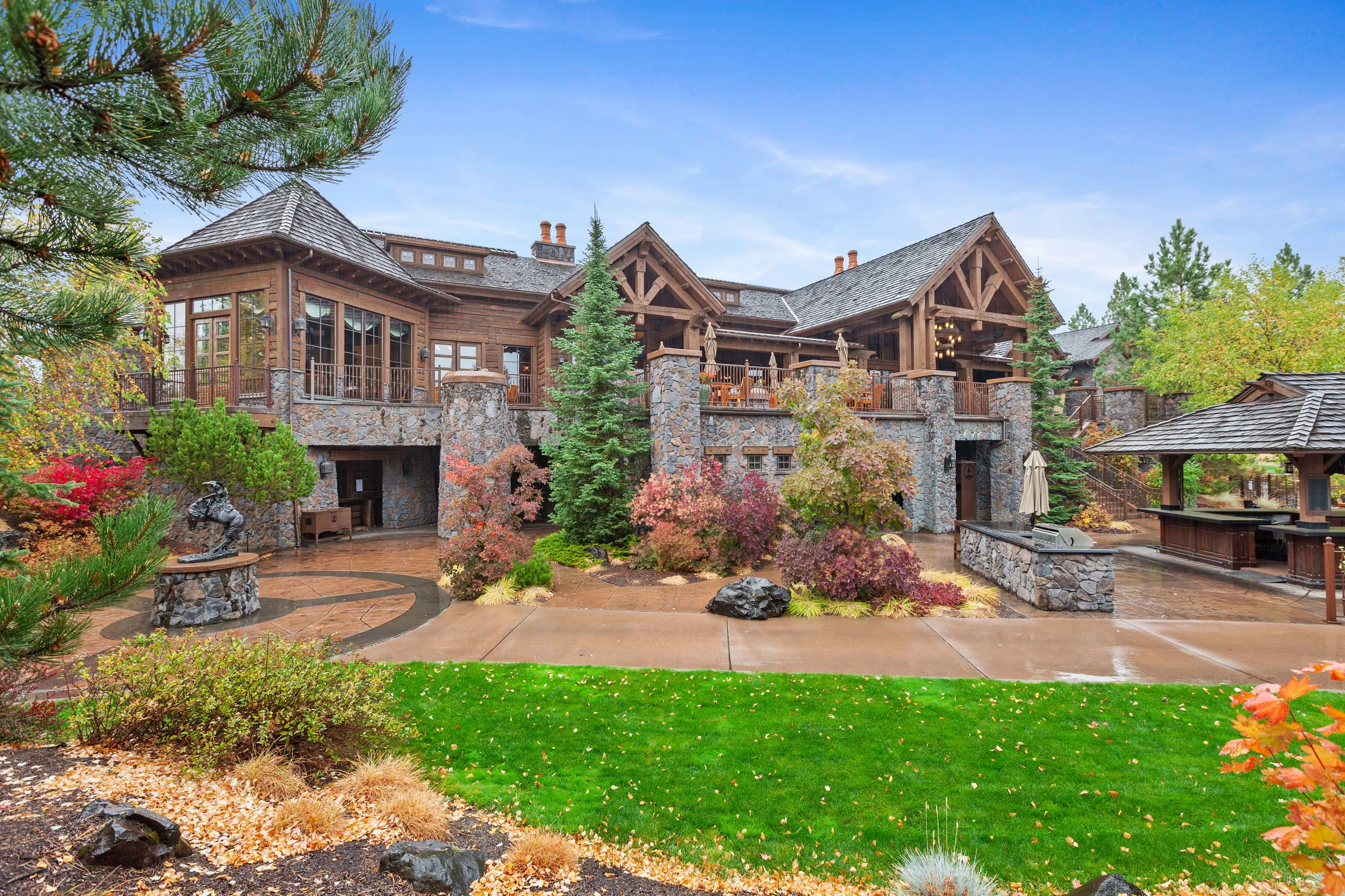 5468 West Carnelian Drive, Pynewoods Estate | The Golf and Lake Club at Black Rock, Coeur d'Alene, Idaho 83814 - 52_-_Clubhouse_cufnfo