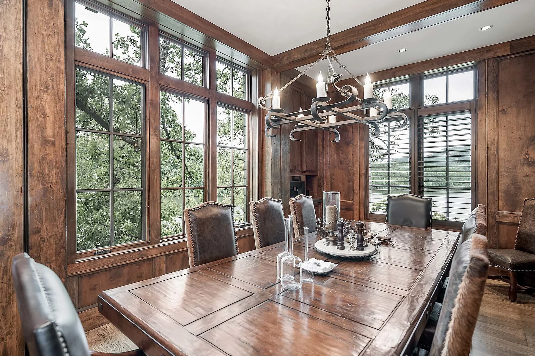 410 Lakewood Drive, Smoky Mountains, North Carolina 28713 - 410-lakewood-drive-bryson-city-north-carolina16_fq4mkd
