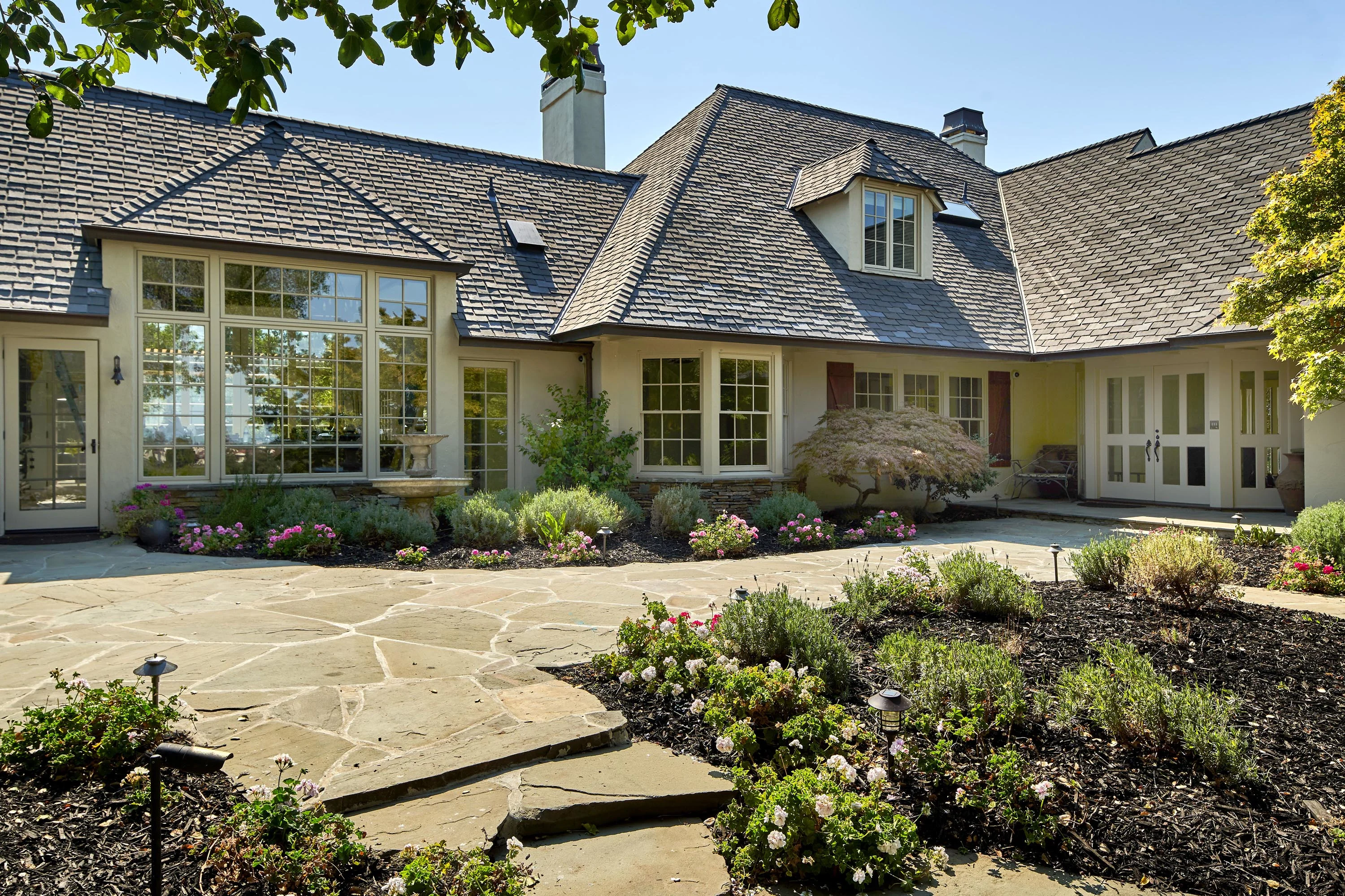 690 Loyola Drive, Silicon Valley, California 94024 - 690-loyola-drive-los-altos-hills-california04_xocjzd
