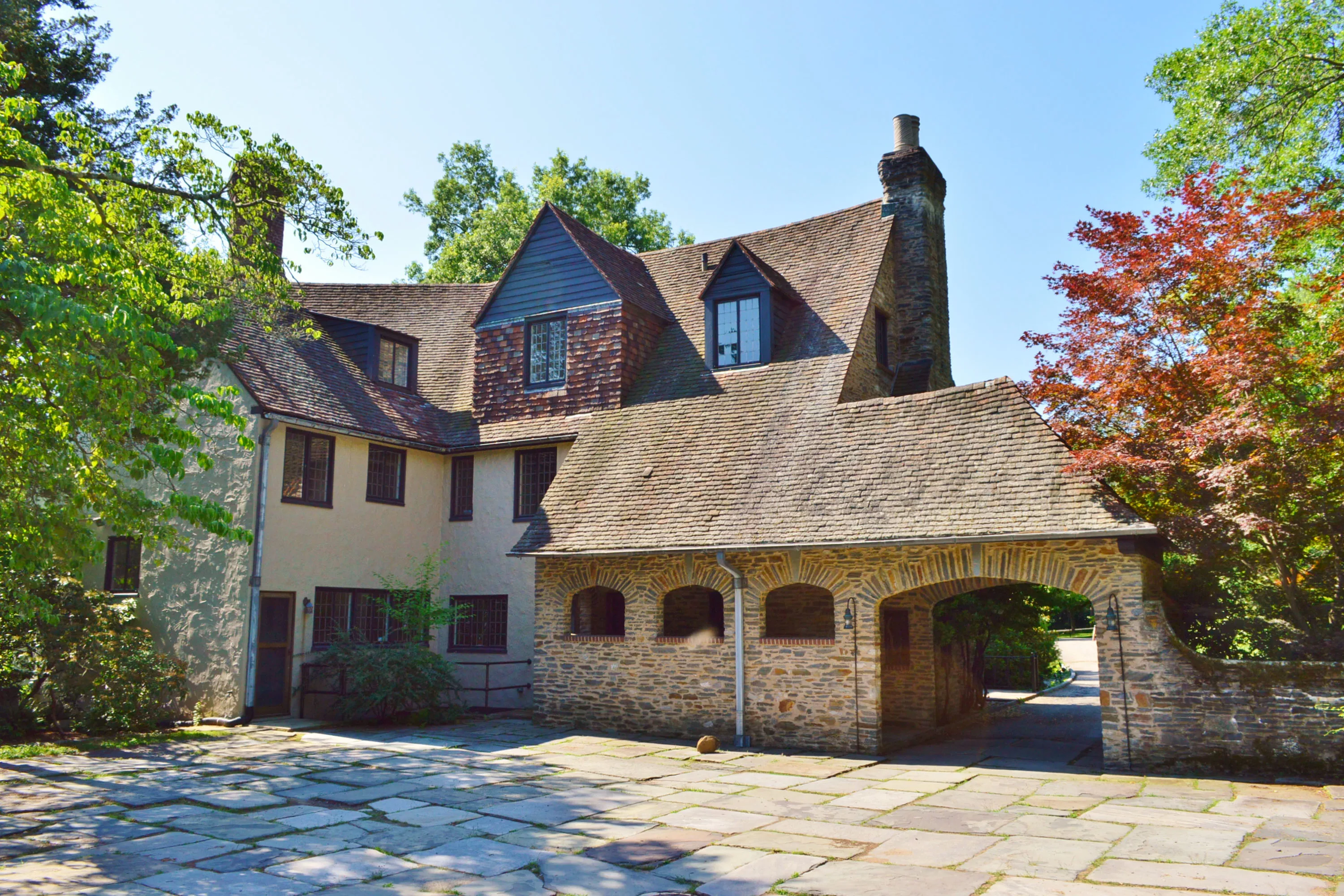 64 Orchard Road, West Hartford, Connecticut 06117 - 64-orchard-rd-west-hartford-ct-24-01-07-50-5050_ddy56j