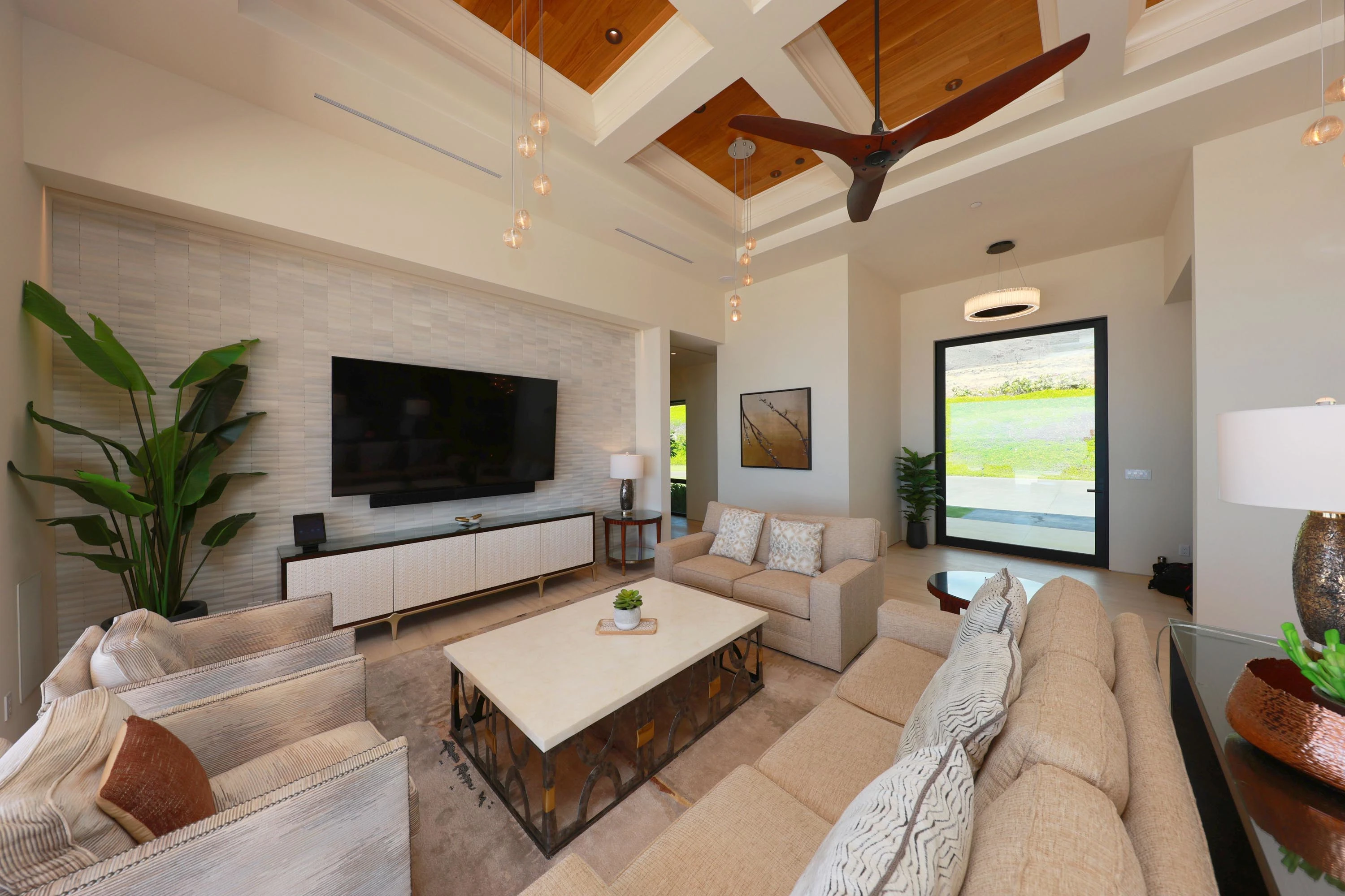 04 320 Luawai Street, A - Luxury Real Estate - Concierge Auctions