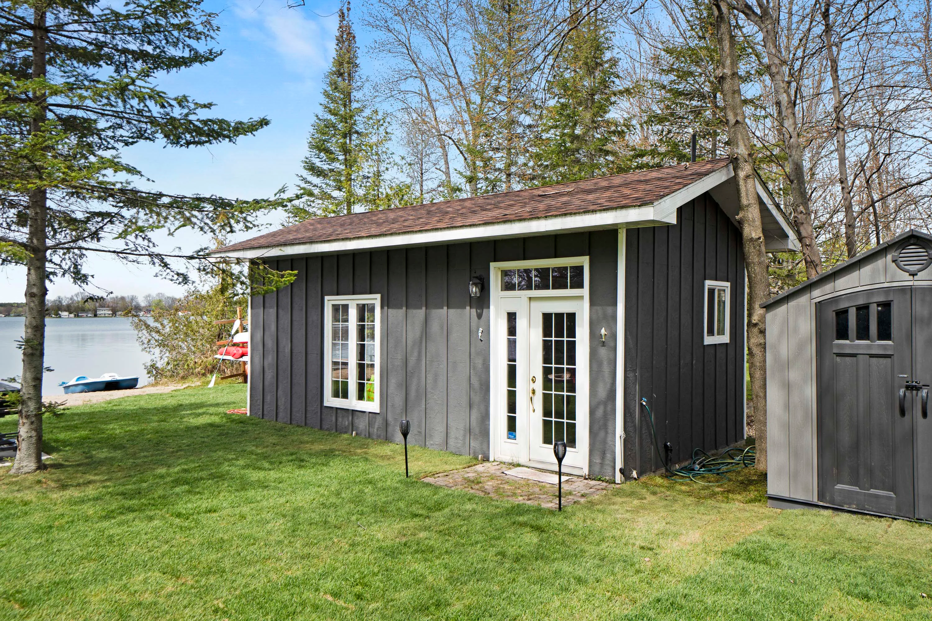 4136 McRae Park Road, Near Toronto, Ontario L3V 0S2, Canada - 4136-mcrae-park-road-ramara-ontario-canada25_n9am8m