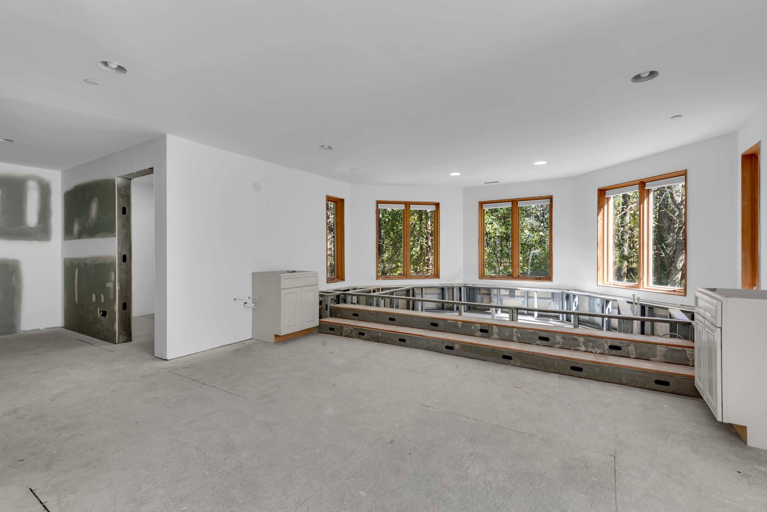 22 6 Evan Way, Pikesville - Luxury Real Estate - Concierge Auctions