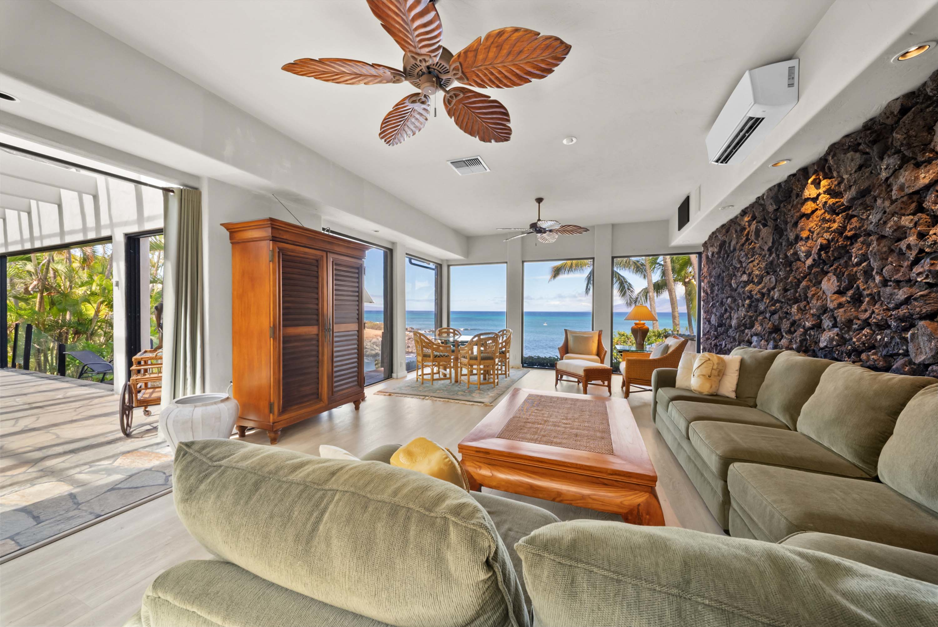 55 5163 and 5157 Lower Honoapiilani Rd, Lahaina, HI 96761 - Luxury Real Estate - Concierge Auctions
