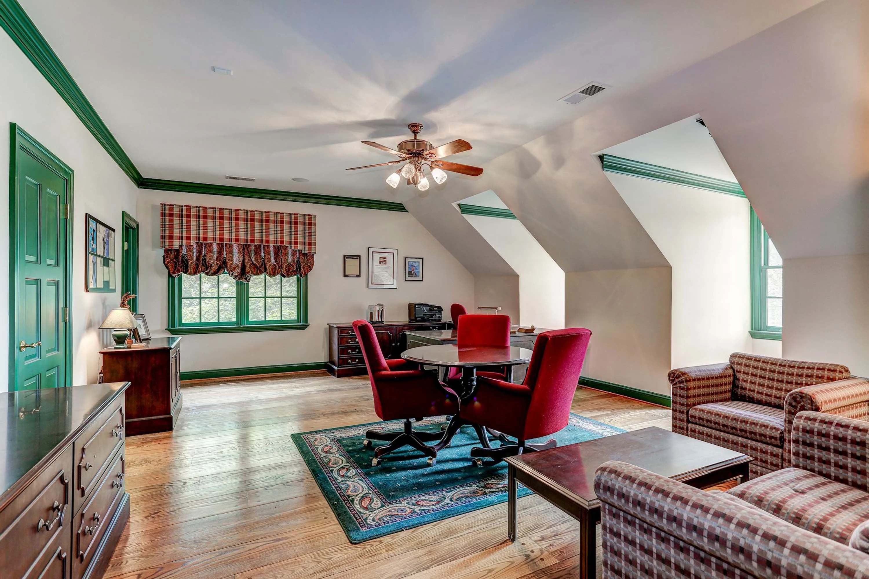 7984 Georgetown Pike, Near Washington D.C., Virginia 22102 - 7984-georgetown-pike-mclean-virginia32_fqd8ws