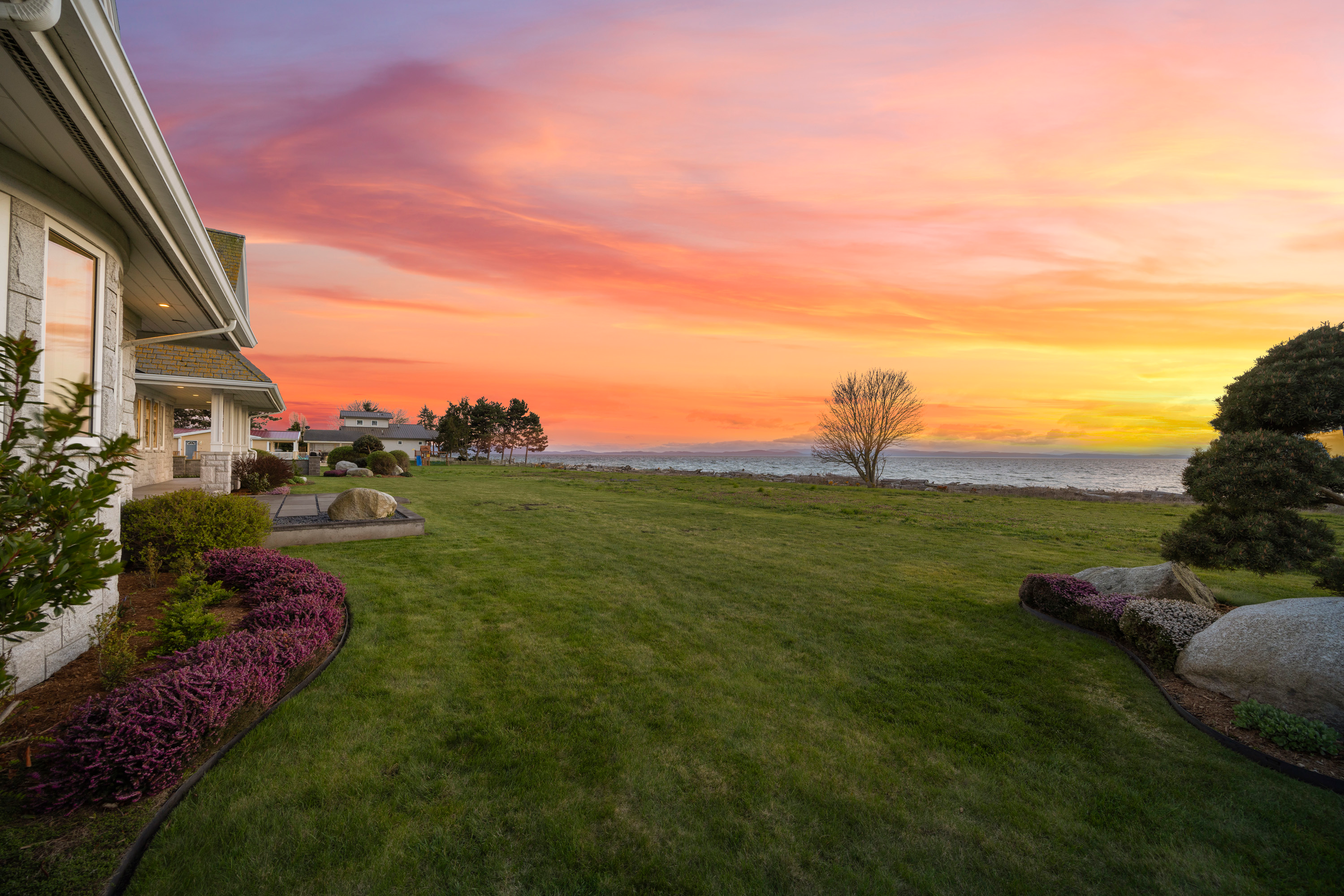 042 581 Marine Drive, Point Roberts, WA