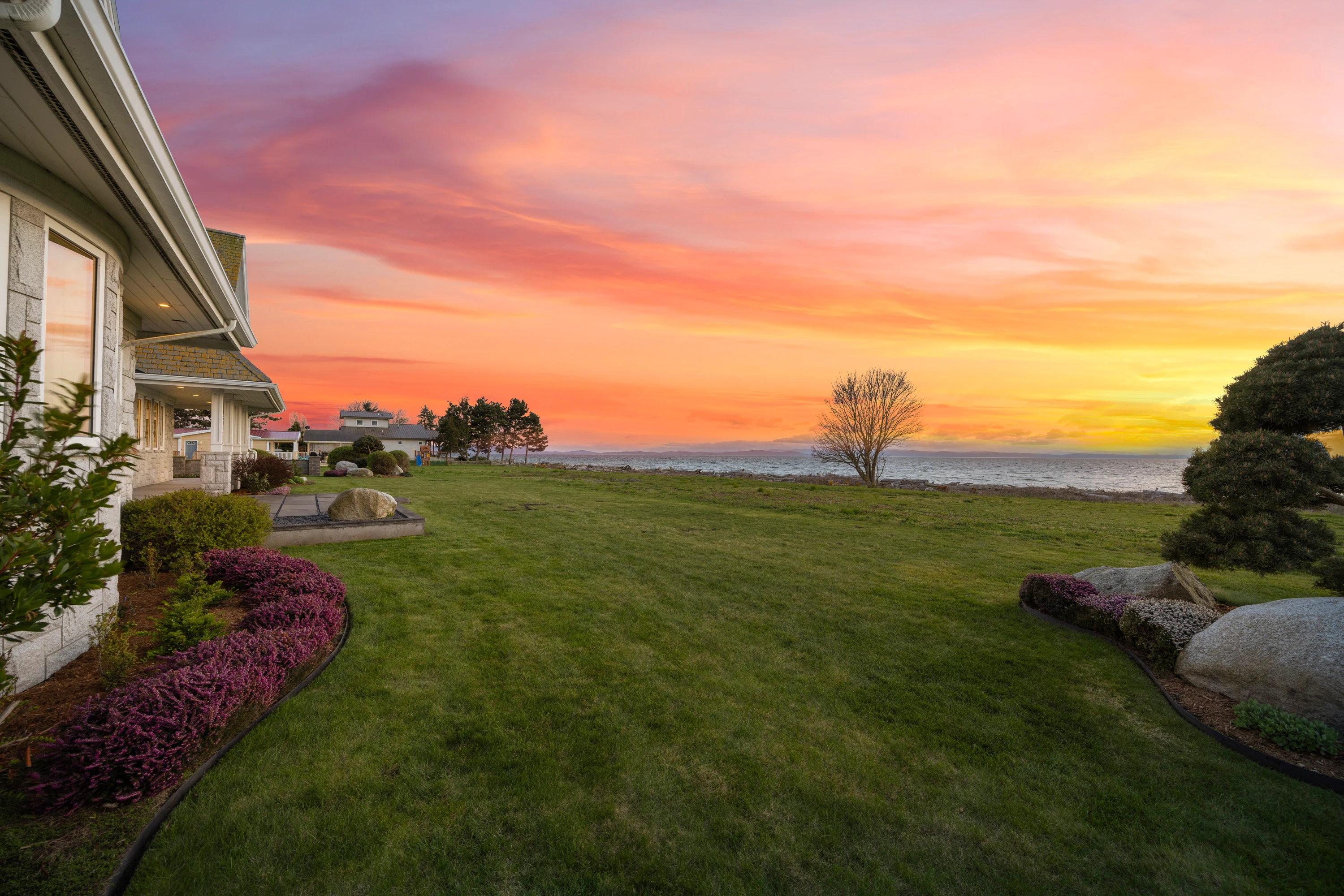 042 581 Marine Drive, Point Roberts, WA