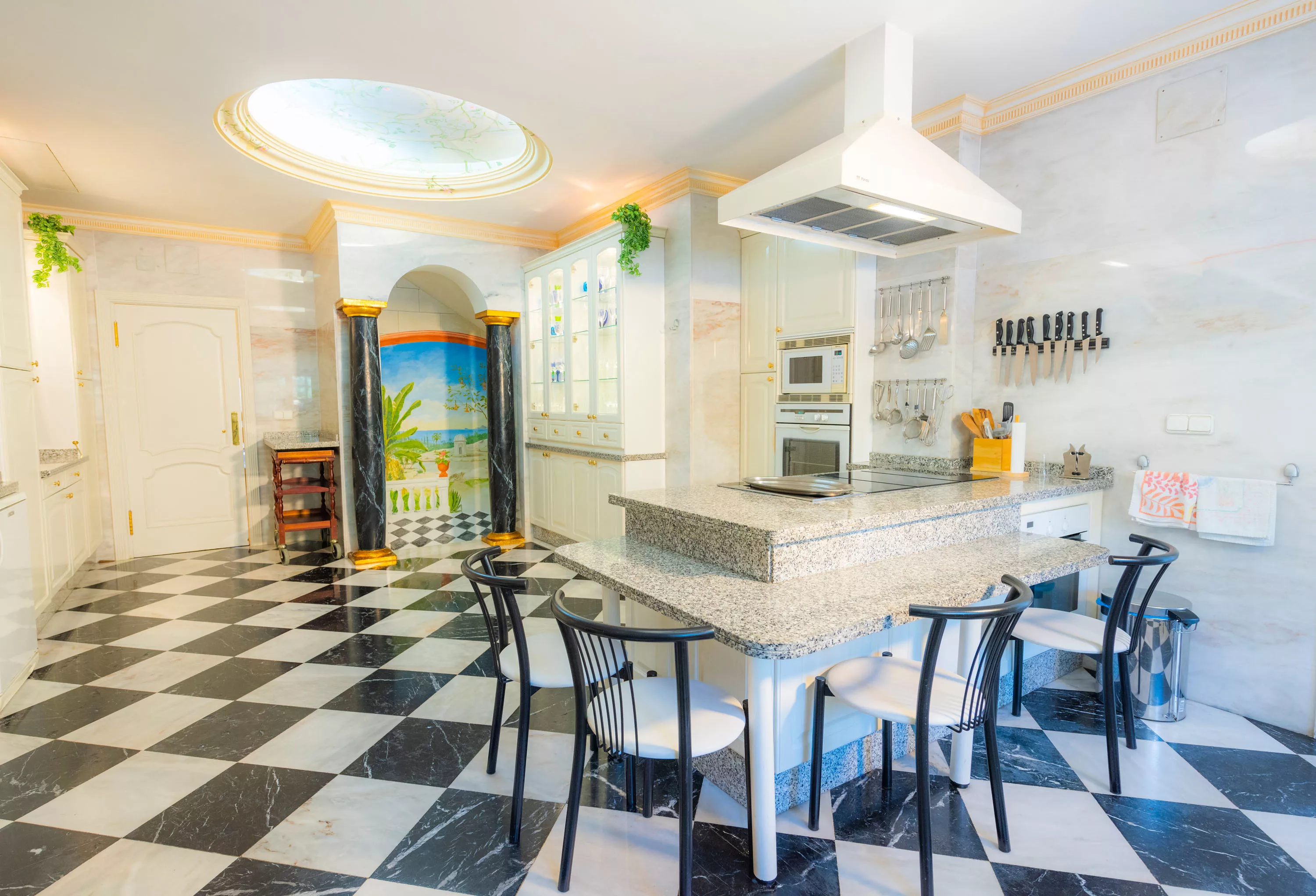 Arrabal el Rodeo 7, Marbella, Malaga 29660, Spain - el_martinete_marbella_spain_19_kpdvq2