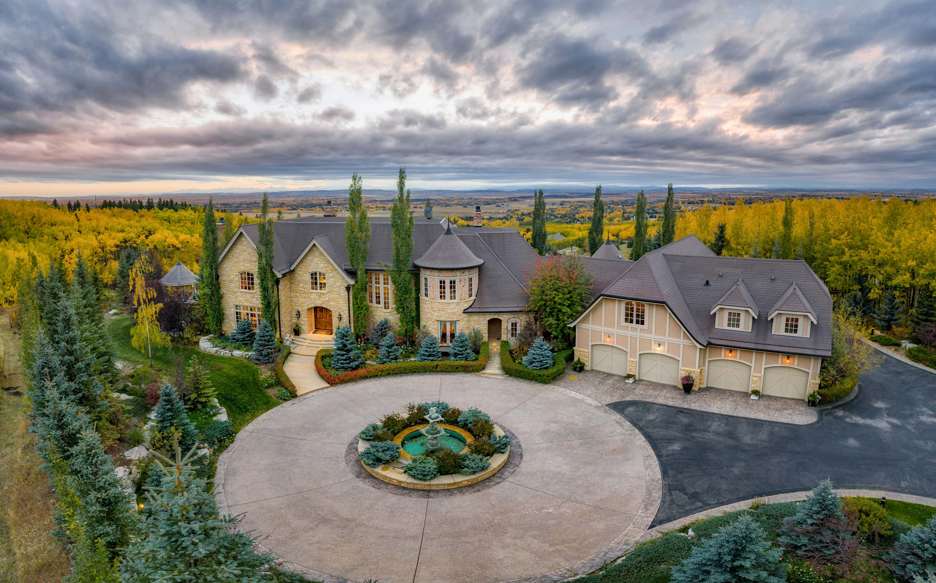 25130 Escarpment Ridge View, Calgary, Alberta, Alberta T3Z 3M7, Canada - 25130-escarpment-ridge-view-calgary-alberta-canada_01_purphj