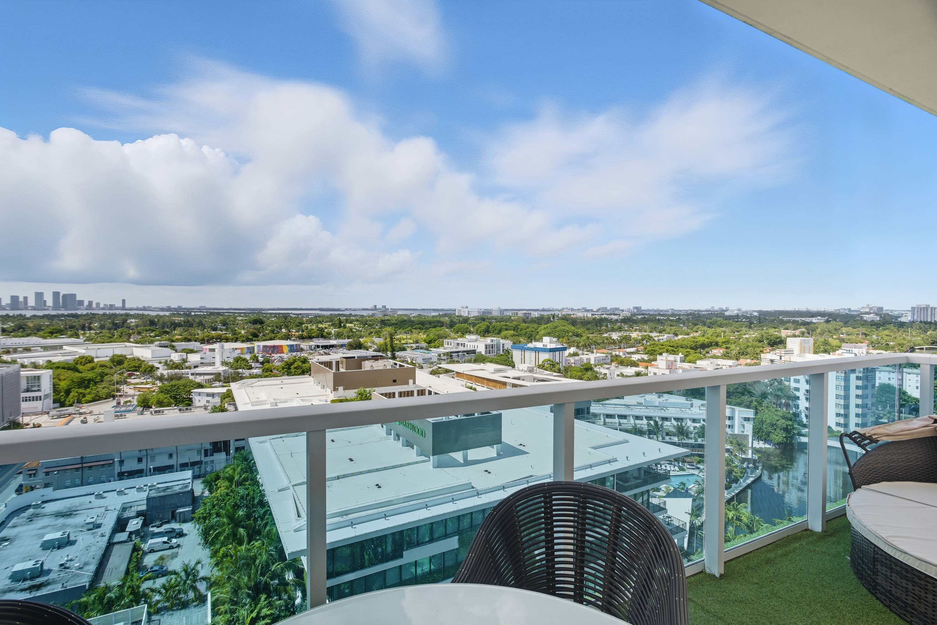 10 2301 Collins Ave Apt 1634 - Luxury Real Estate - Concierge Auctions