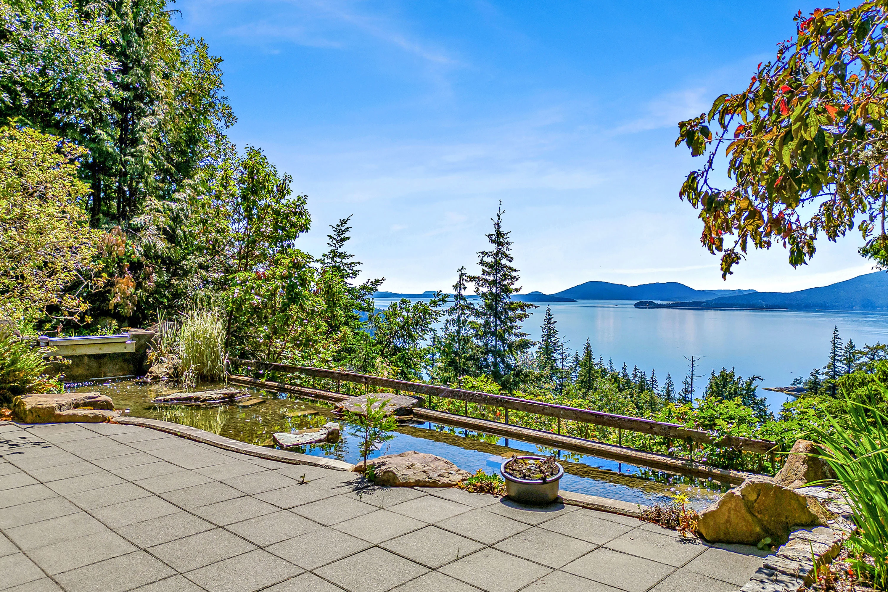 1401 Chuckanut Crest Drive, Bellingham, Near Seattle, Washington 98229 - 1401_Chuckanut_Crest_Drive_34_d6txfm